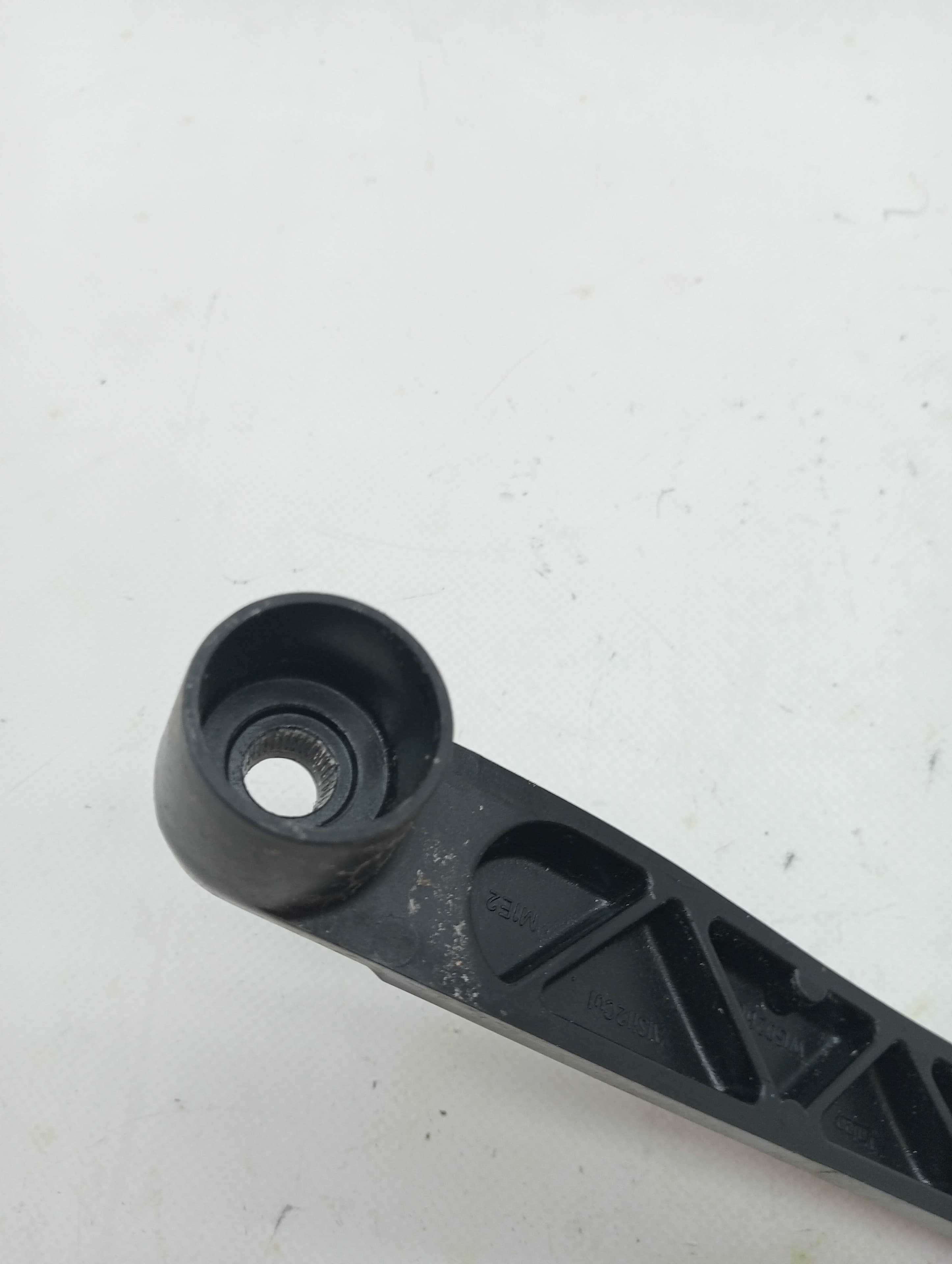 Brazo limpia delantero derecho NISSAN JUKE (F16) 3