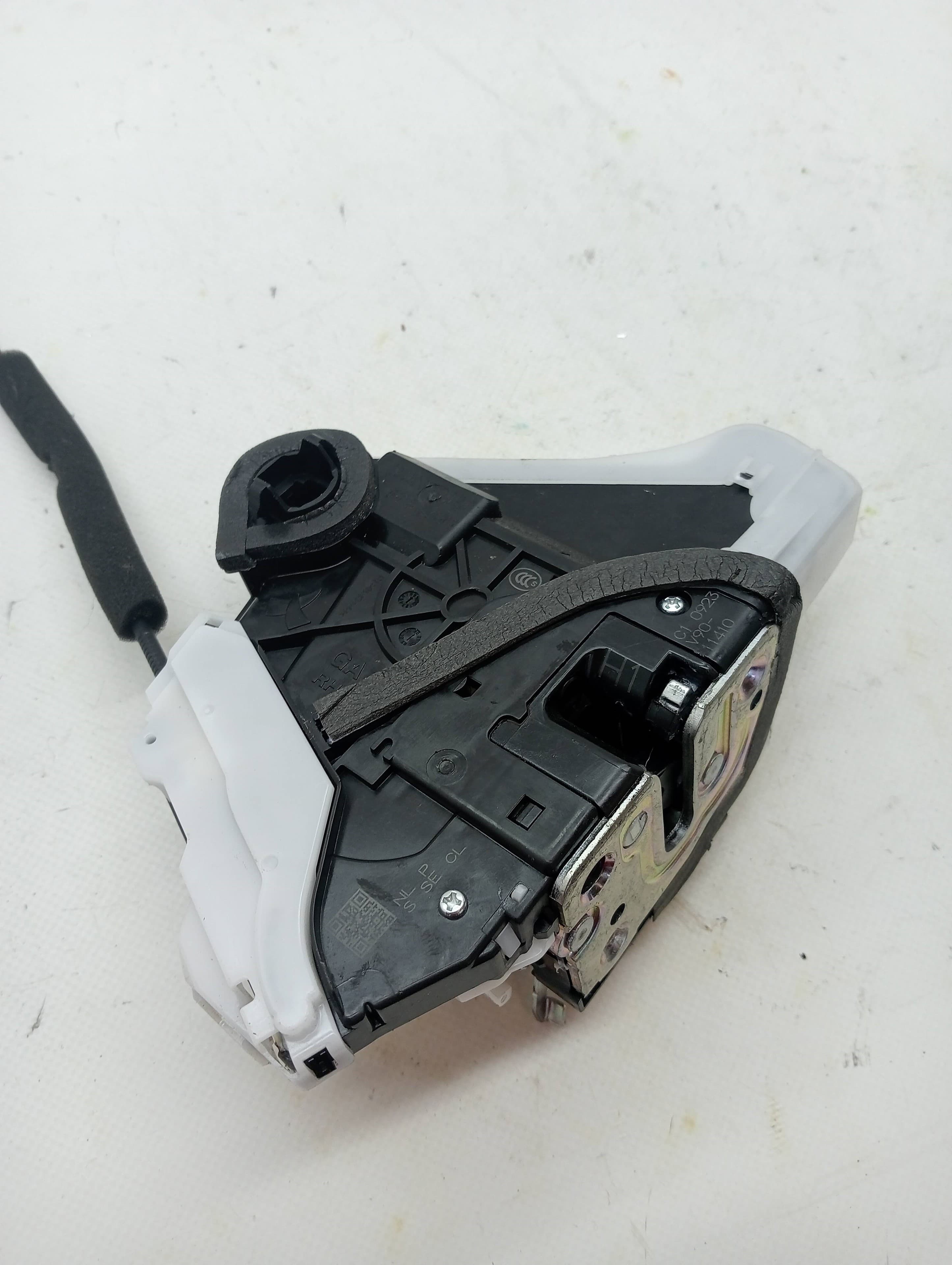 Cerradura puerta delantera derecha NISSAN JUKE (F16) 3