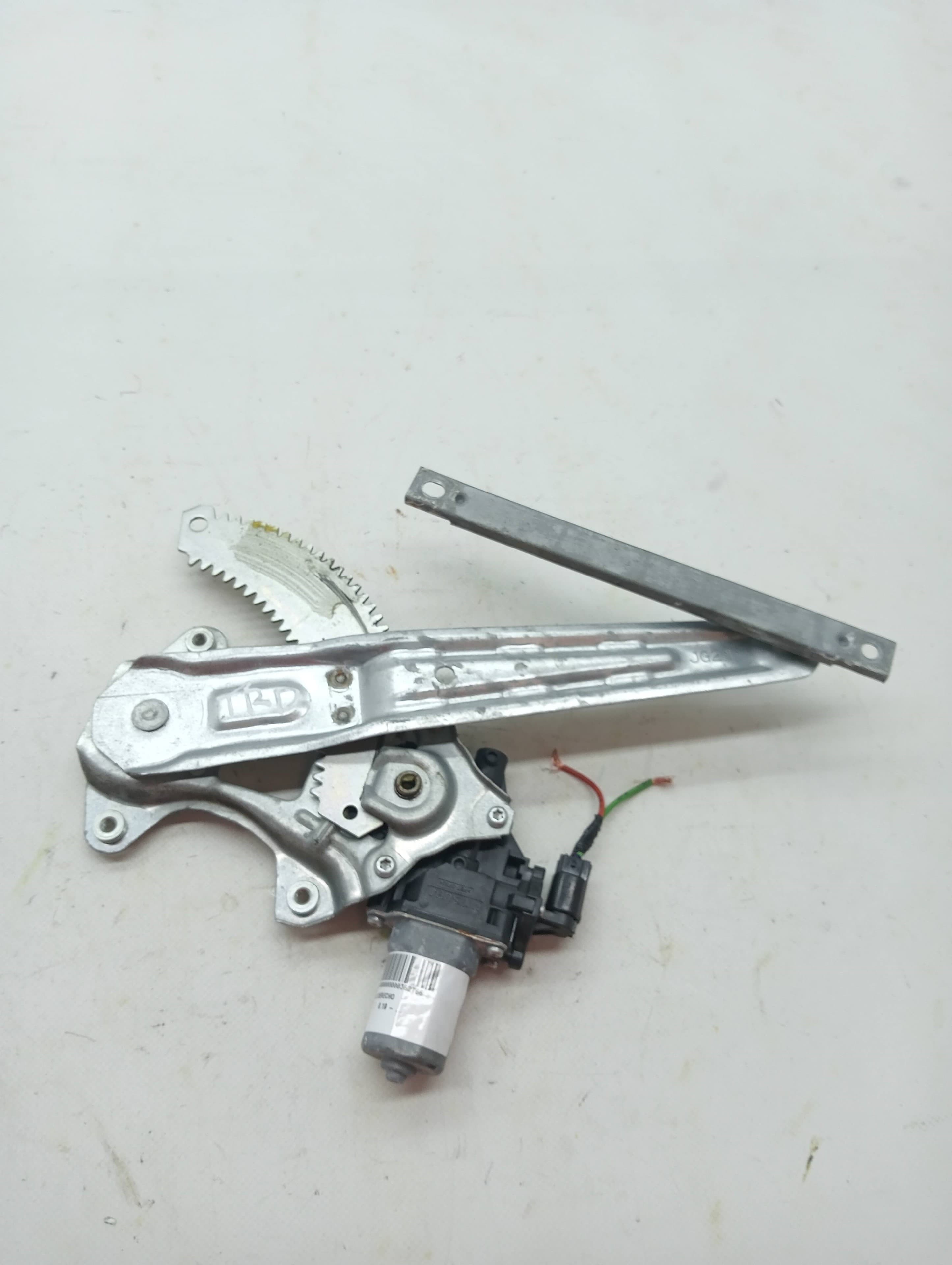 Elevalunas trasero derecho NISSAN JUKE (F16)