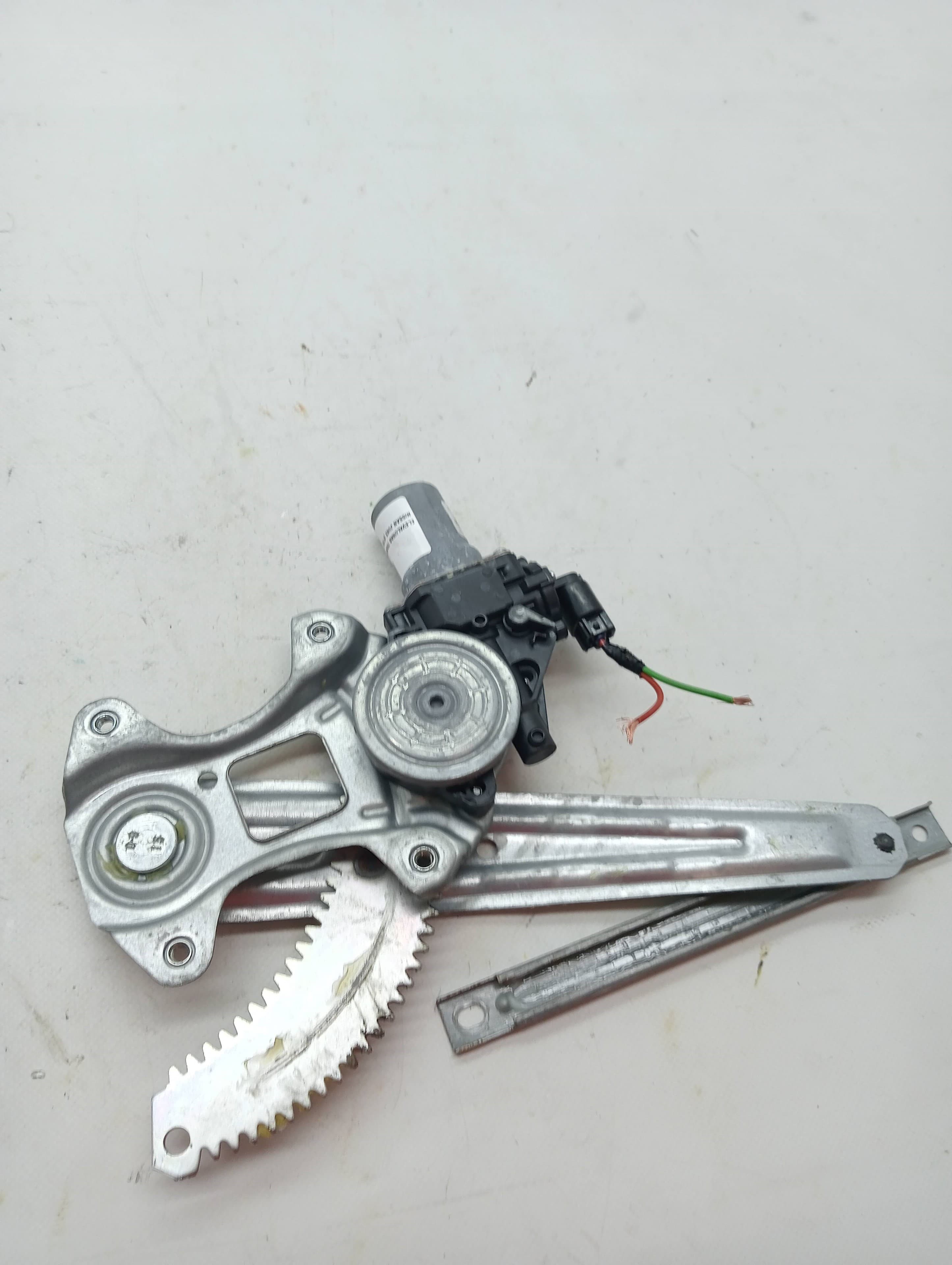 Elevalunas trasero derecho NISSAN JUKE (F16) 3