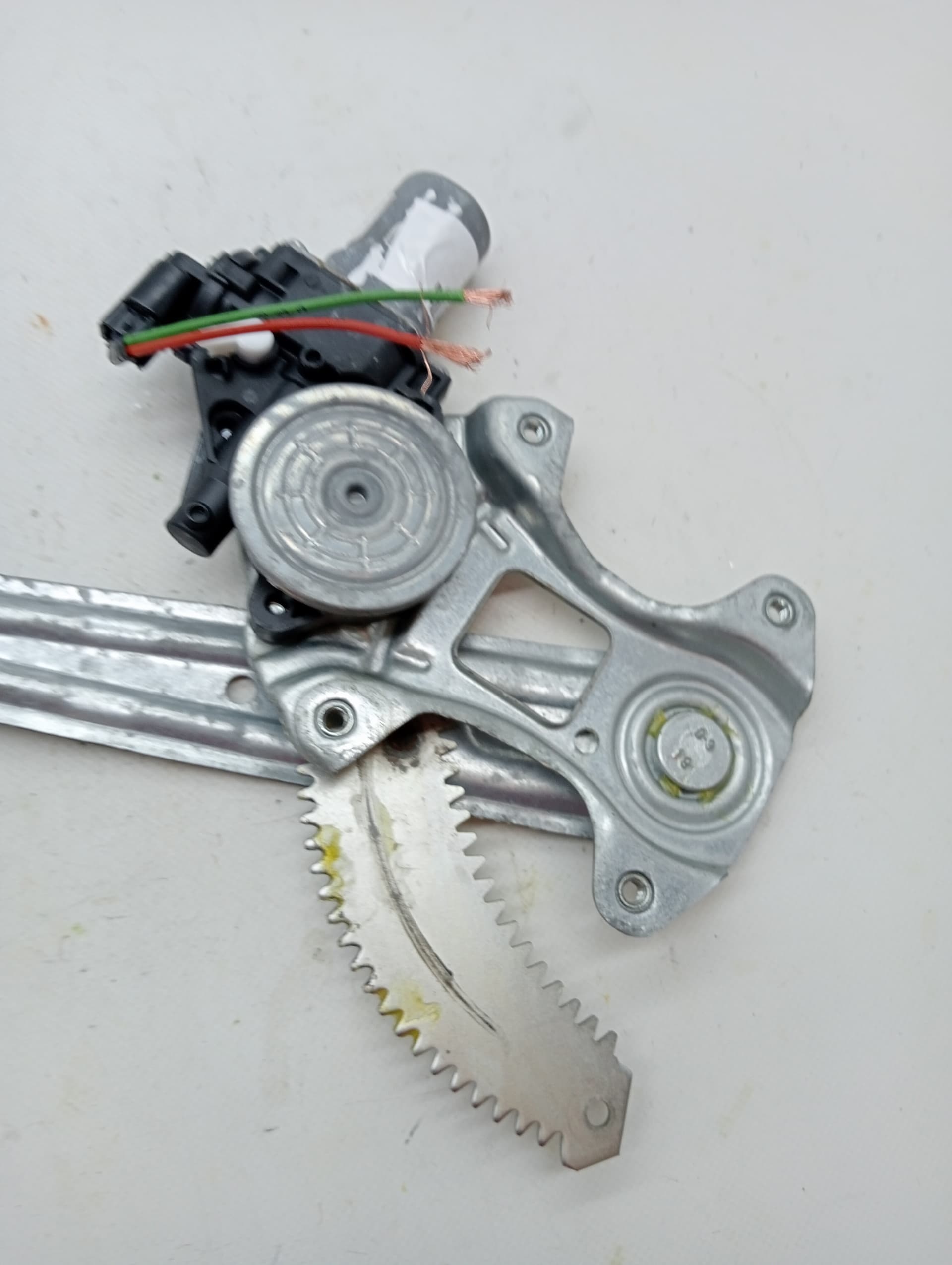 Elevalunas trasero izquierdo NISSAN JUKE (F16) 2