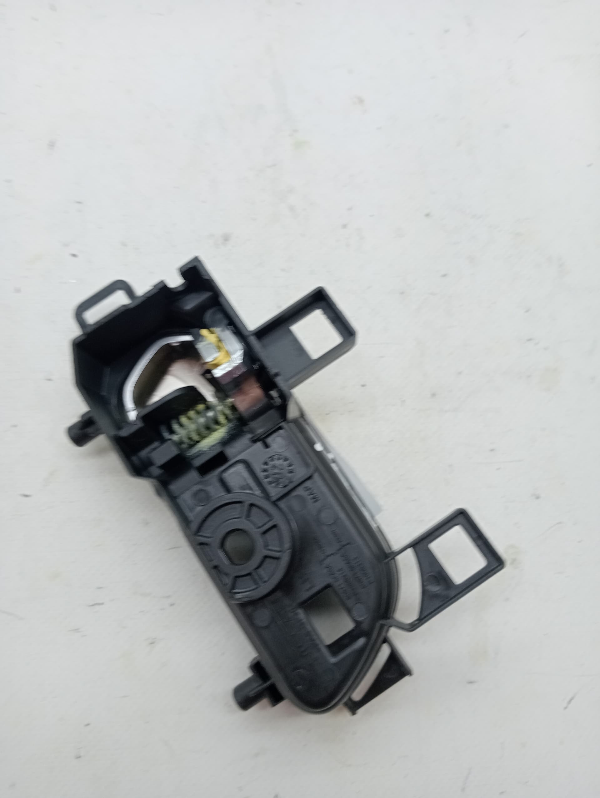 Maneta interior trasera izquierda NISSAN JUKE (F16) 3