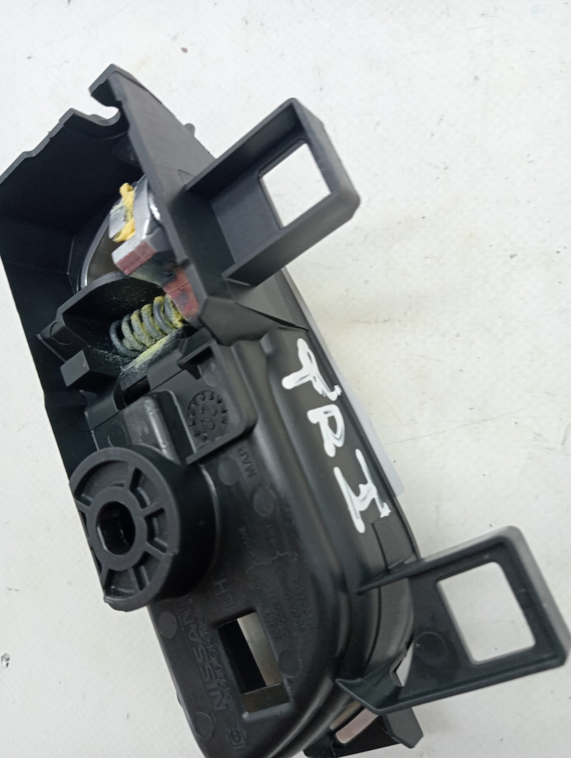 Maneta interior trasera izquierda NISSAN JUKE (F16) 2