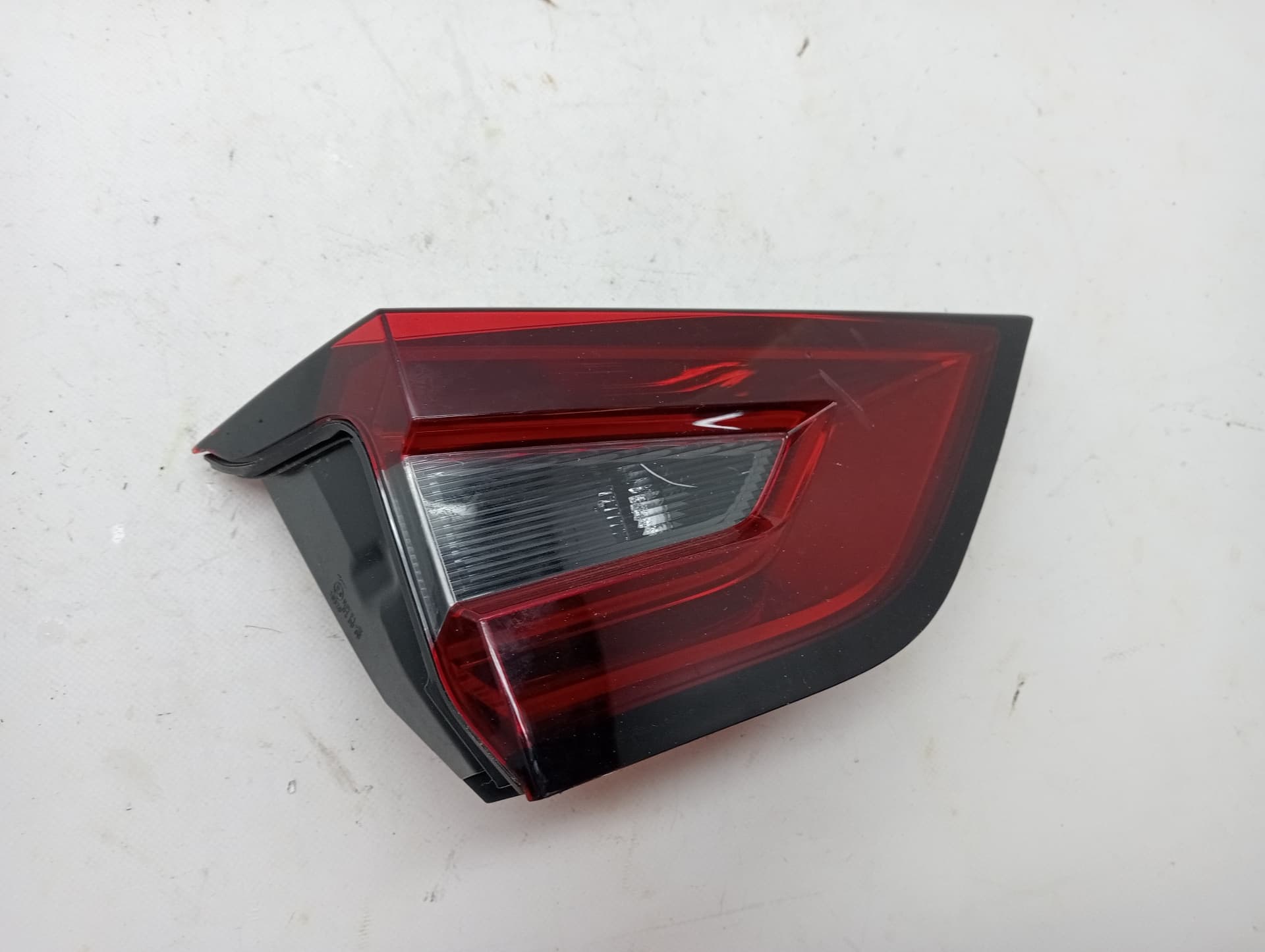 Piloto trasero izquierdo interior NISSAN JUKE (F16)