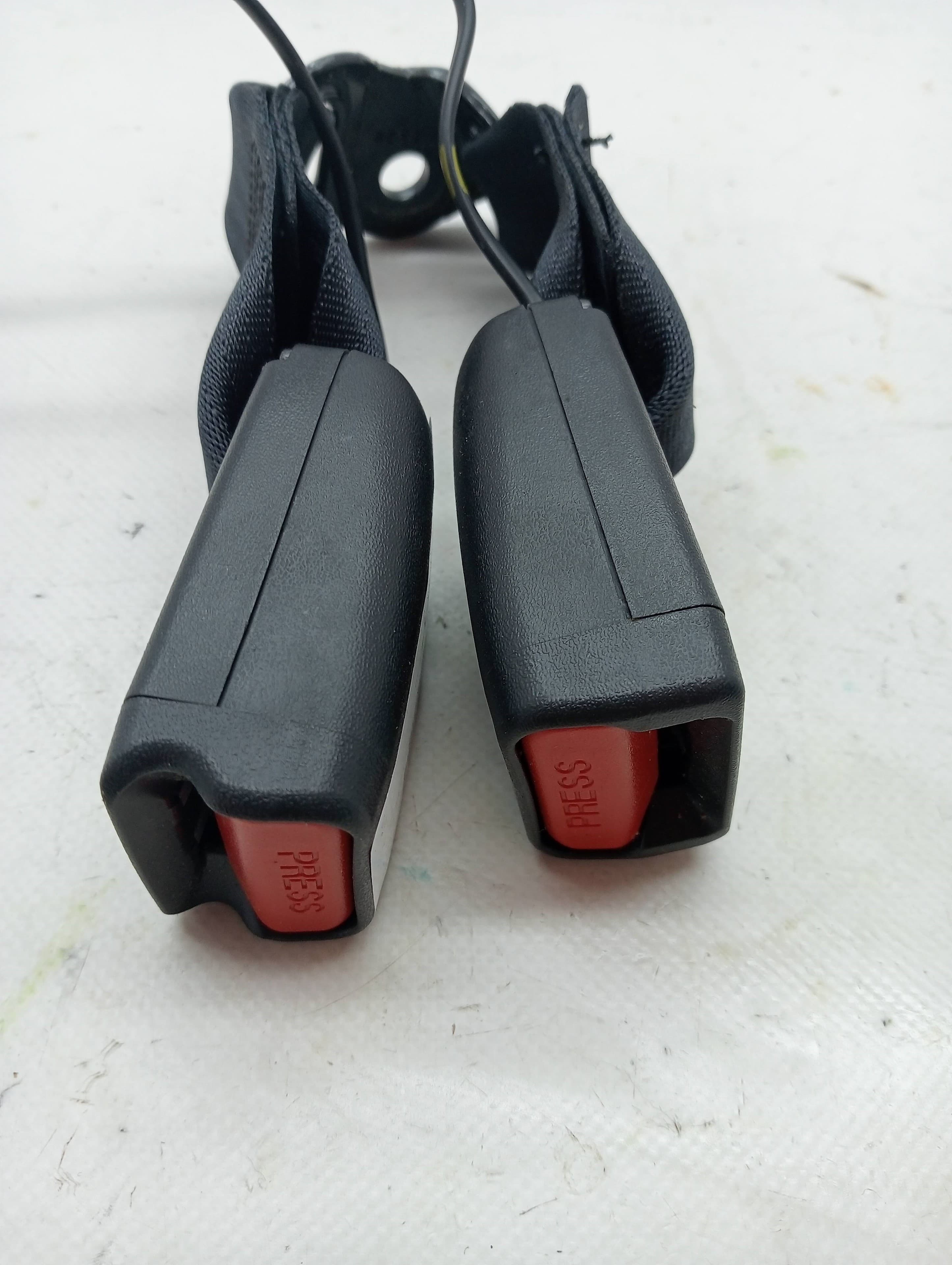 Enganche cinturon NISSAN JUKE (F16) 3