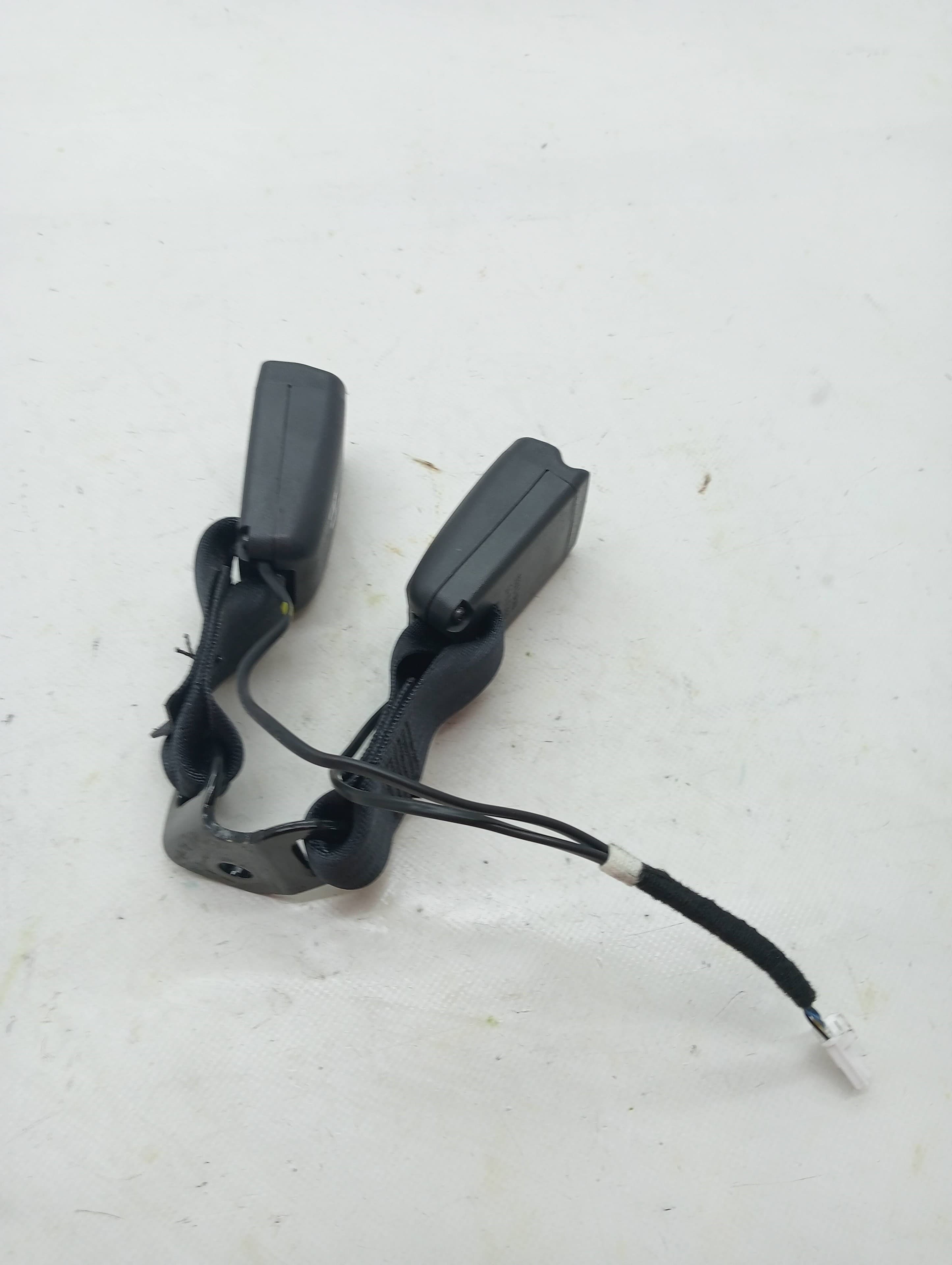 Enganche cinturon NISSAN JUKE (F16) 2