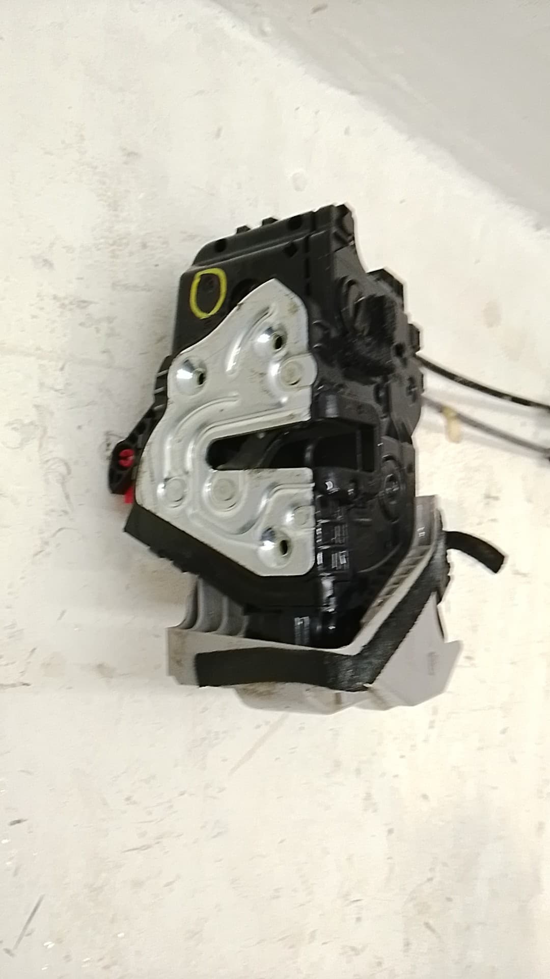 Cerradura puerta trasera derecha HYUNDAI KONA 2
