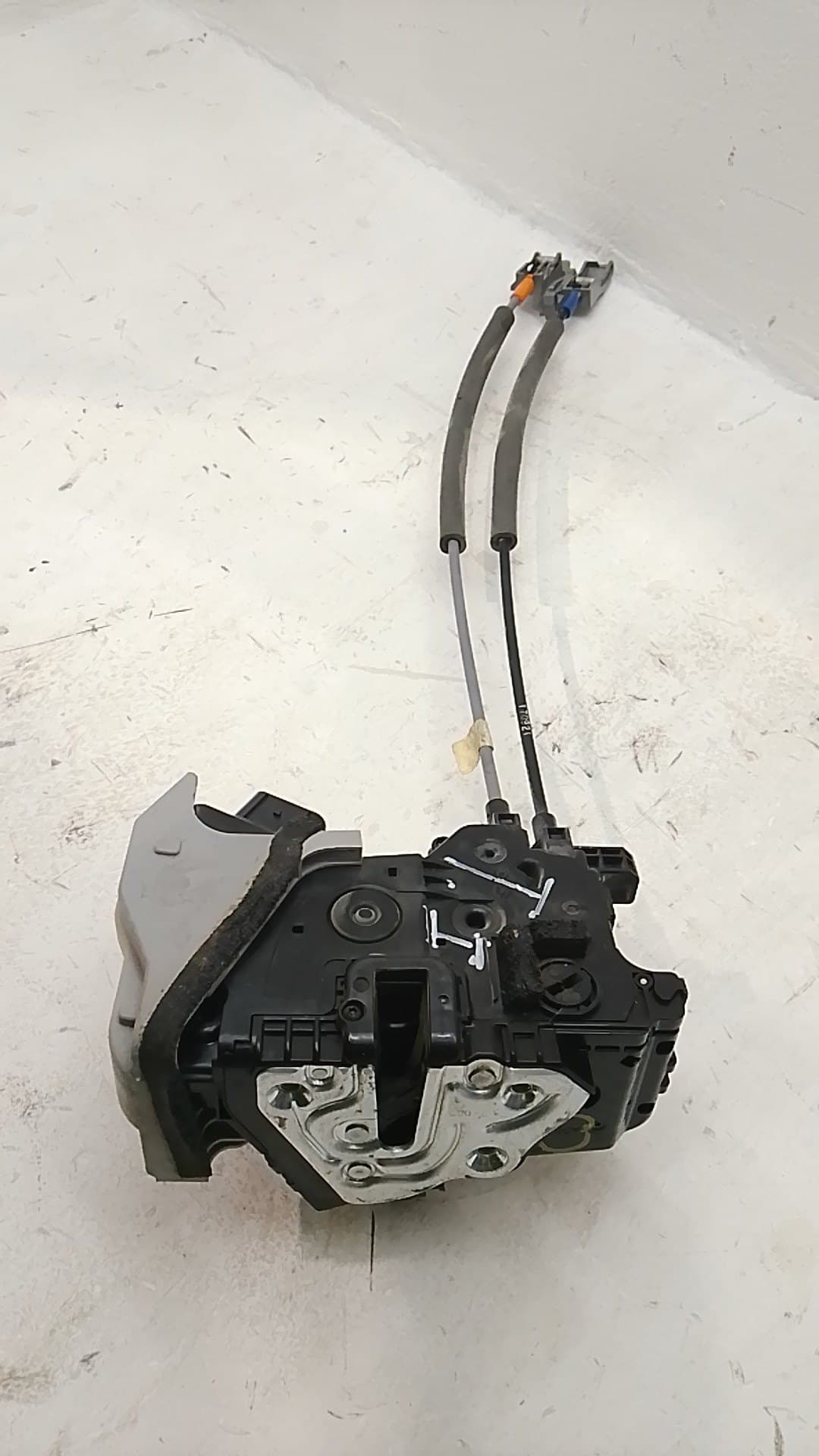 Cerradura puerta trasera izquierda HYUNDAI KONA 4