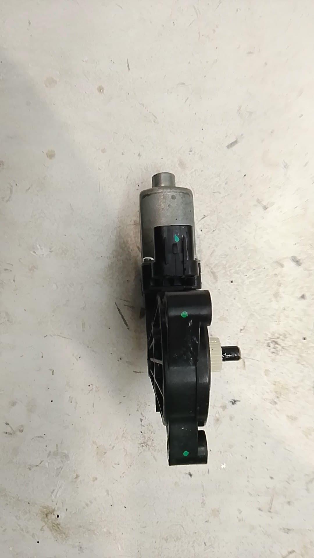 Motor elevalunas delantero derecho HYUNDAI KONA 2