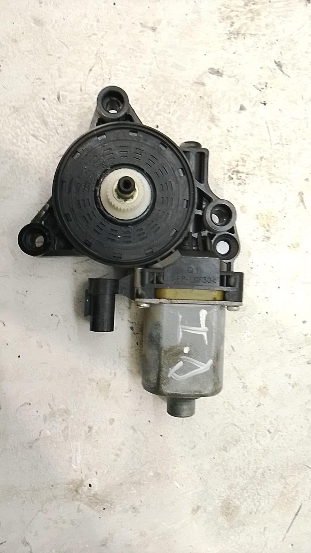 Motor elevalunas delantero izquierdo HYUNDAI KONA