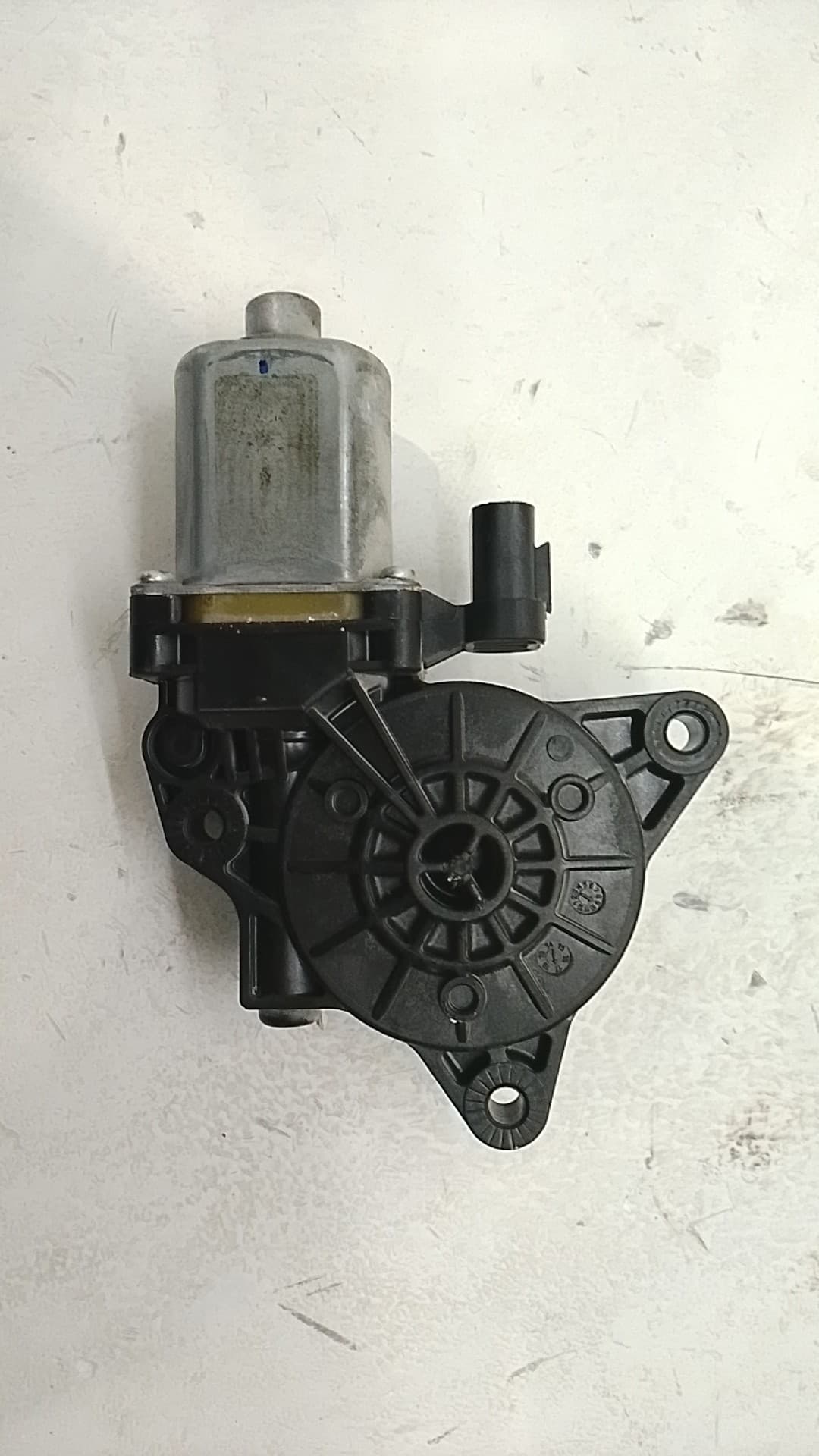 Motor elevalunas trasero izquierdo HYUNDAI KONA 3