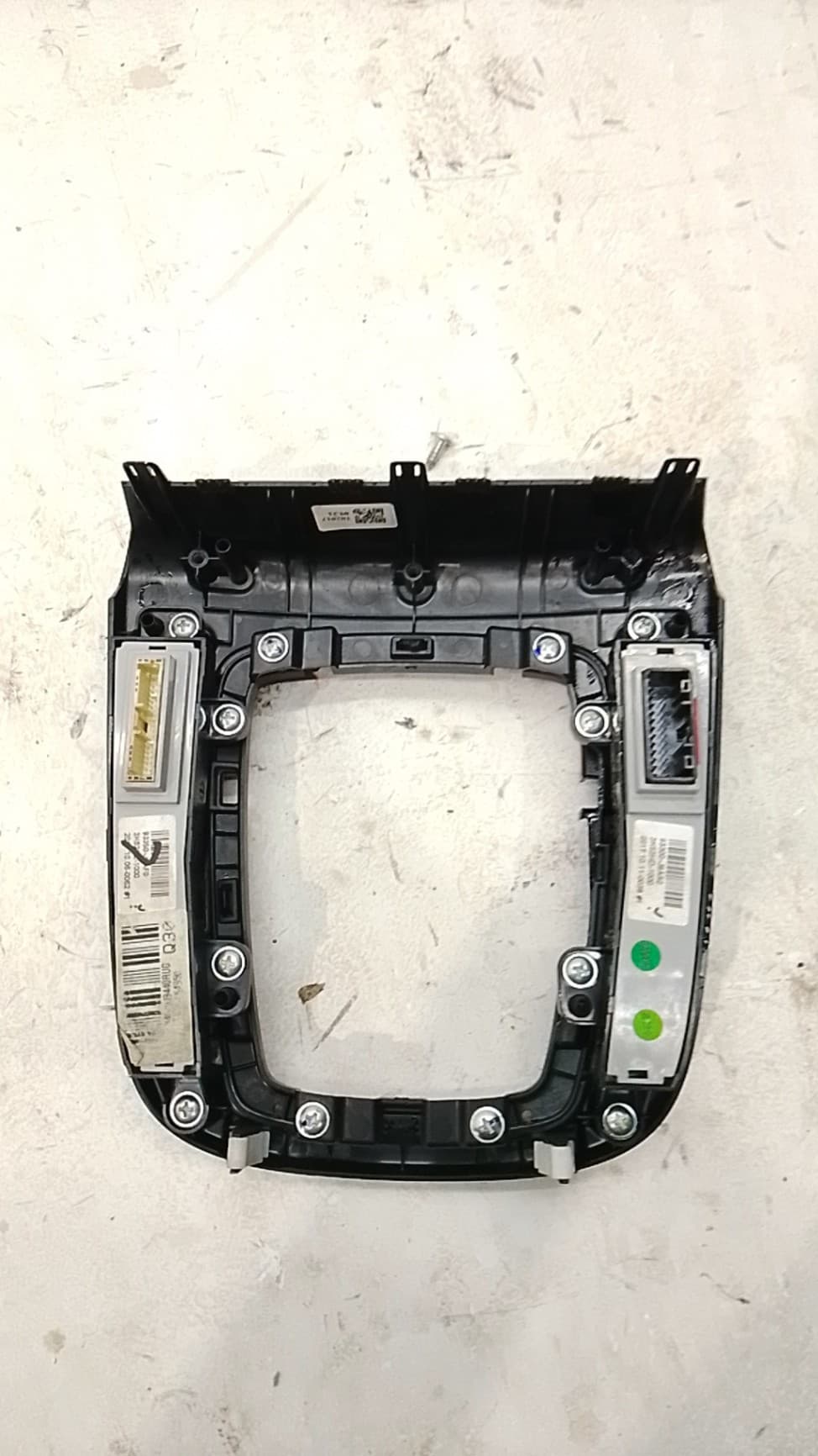 Moldura interior HYUNDAI KONA 4