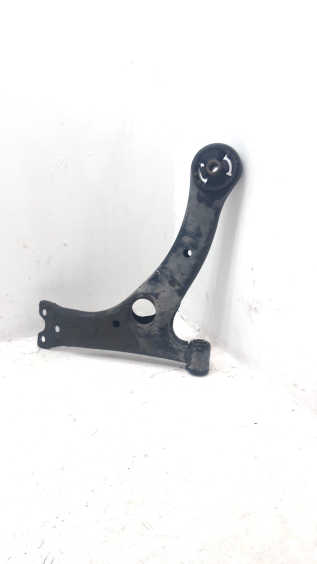 Brazo suspension inferior delantero izquierdo TOYOTA COROLLA SEDAN (_E12_) 2