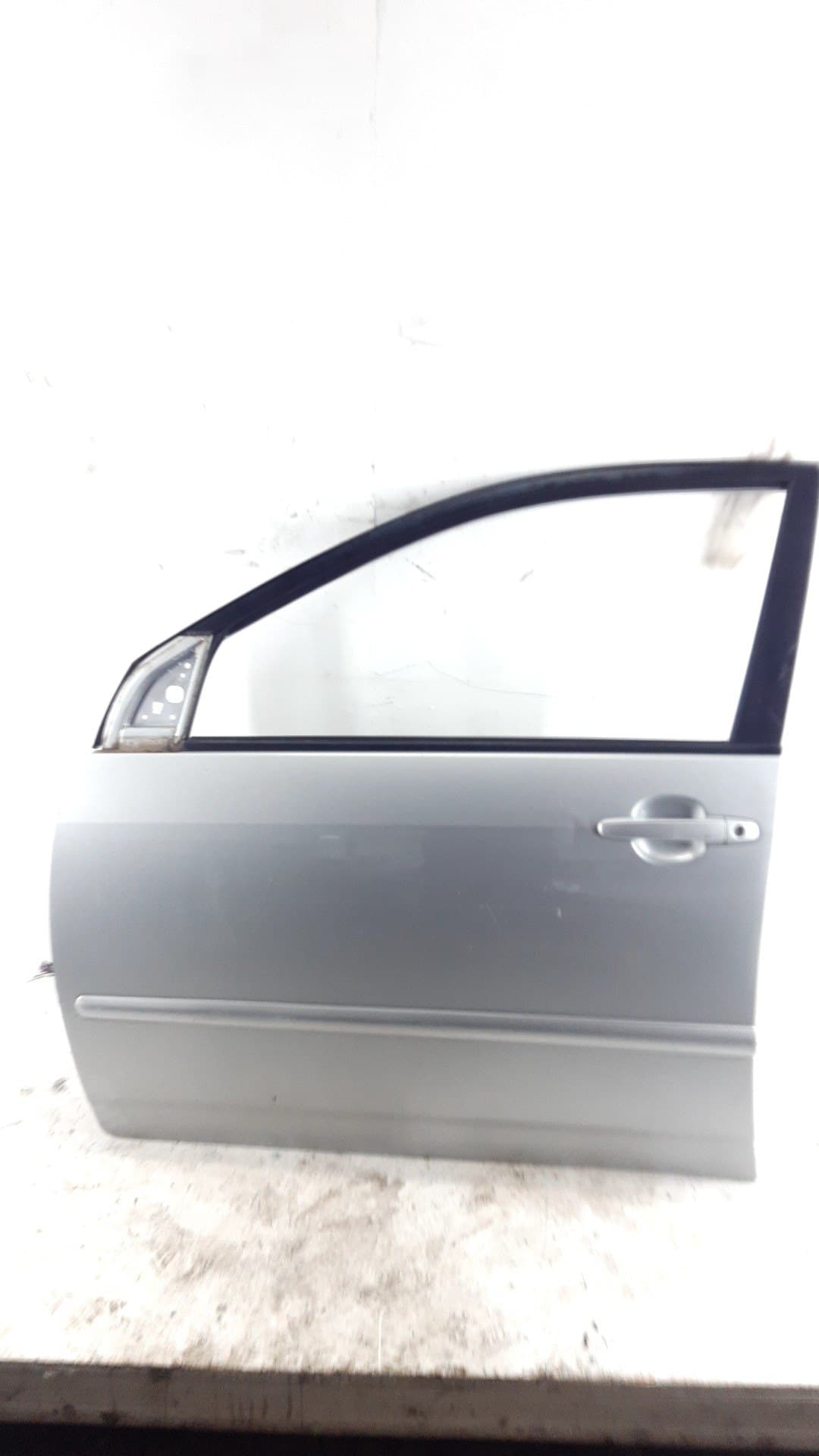 Puerta delantera izquierda TOYOTA COROLLA SEDAN (_E12_)