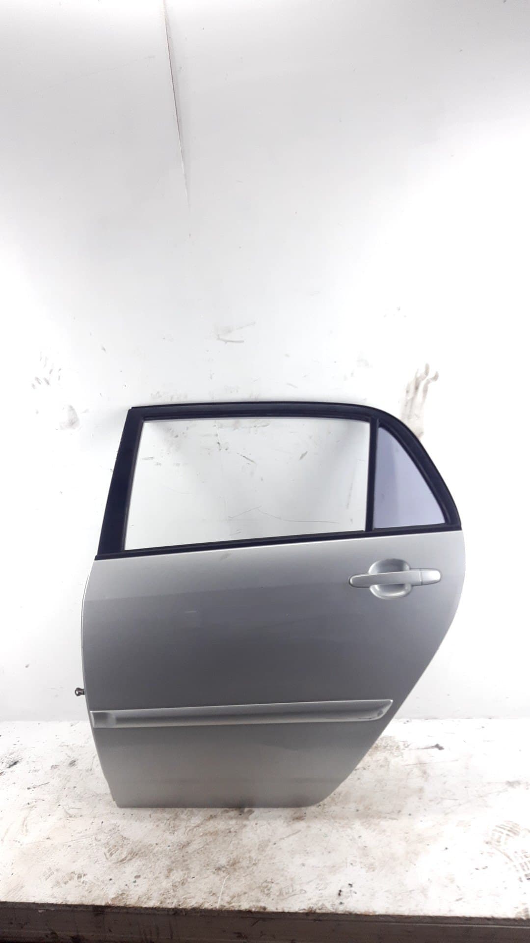 Puerta trasera izquierda TOYOTA COROLLA SEDAN (_E12_)