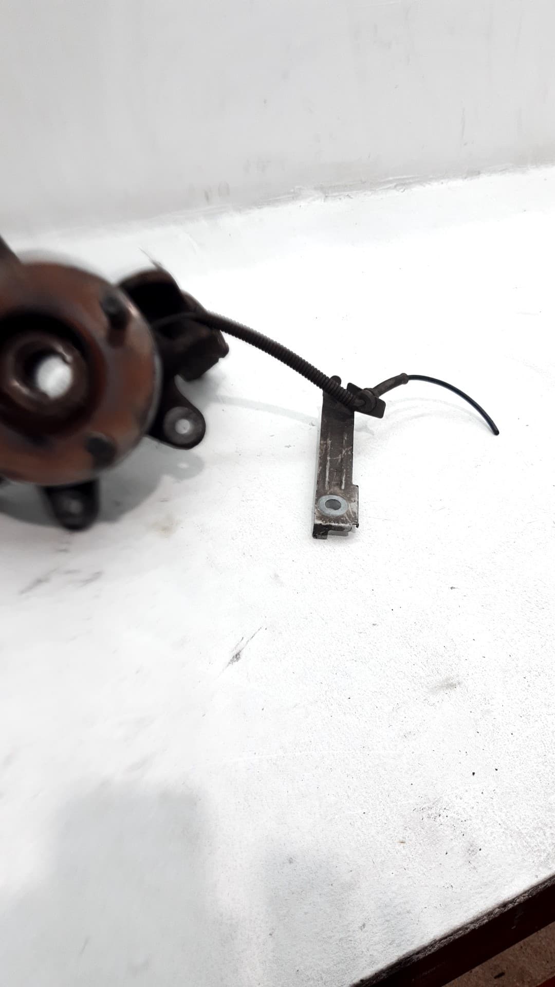 Mangueta delantera derecha FORD FIESTA (CBK) 3