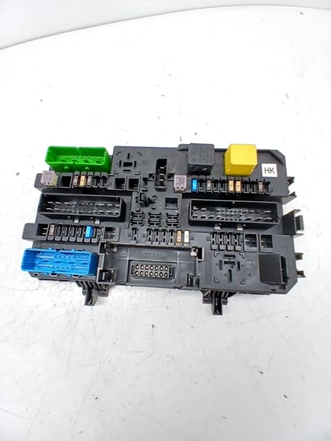 Caja reles / fusibles OPEL ASTRA H BER.