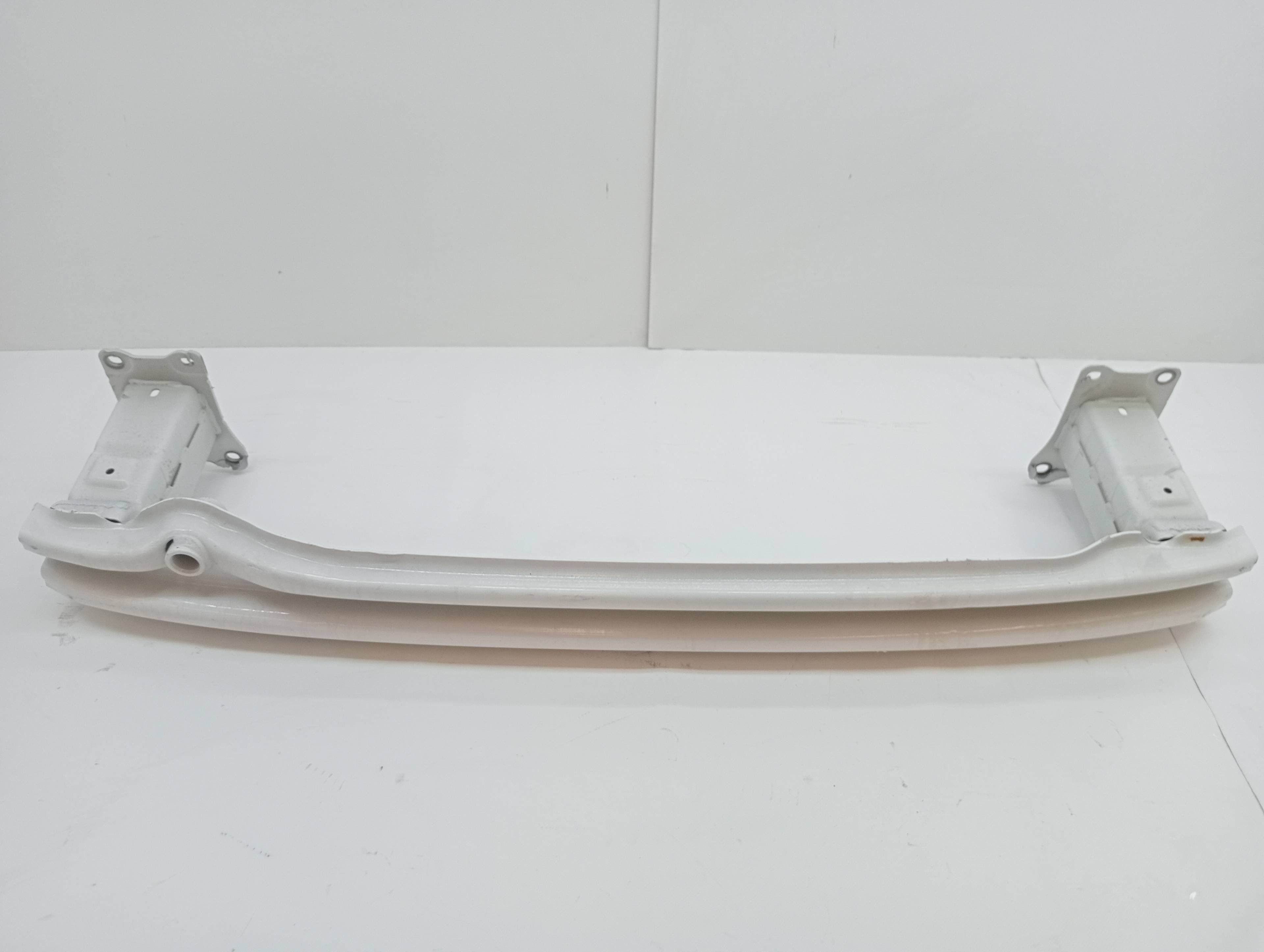 Refuerzo paragolpes delantero SEAT ATECA (KH7)