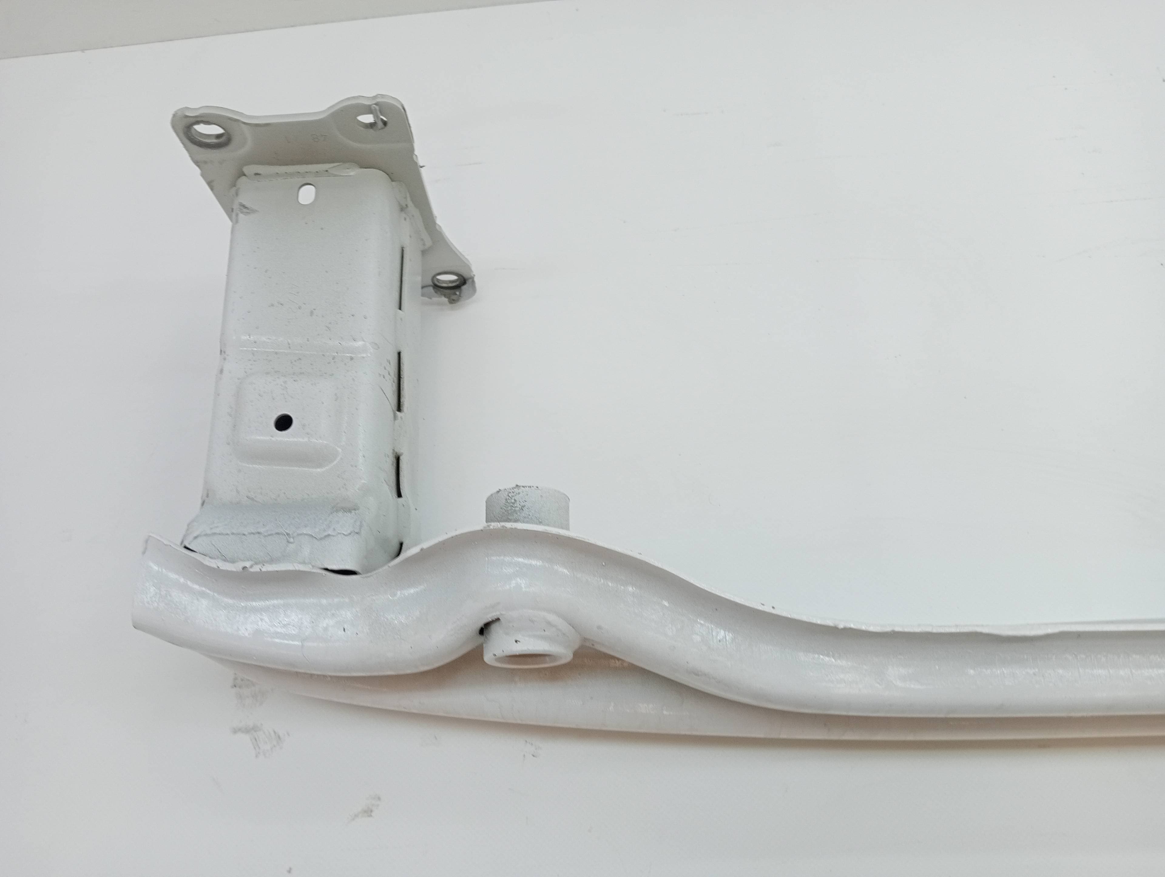Refuerzo paragolpes delantero SEAT ATECA (KH7) 3