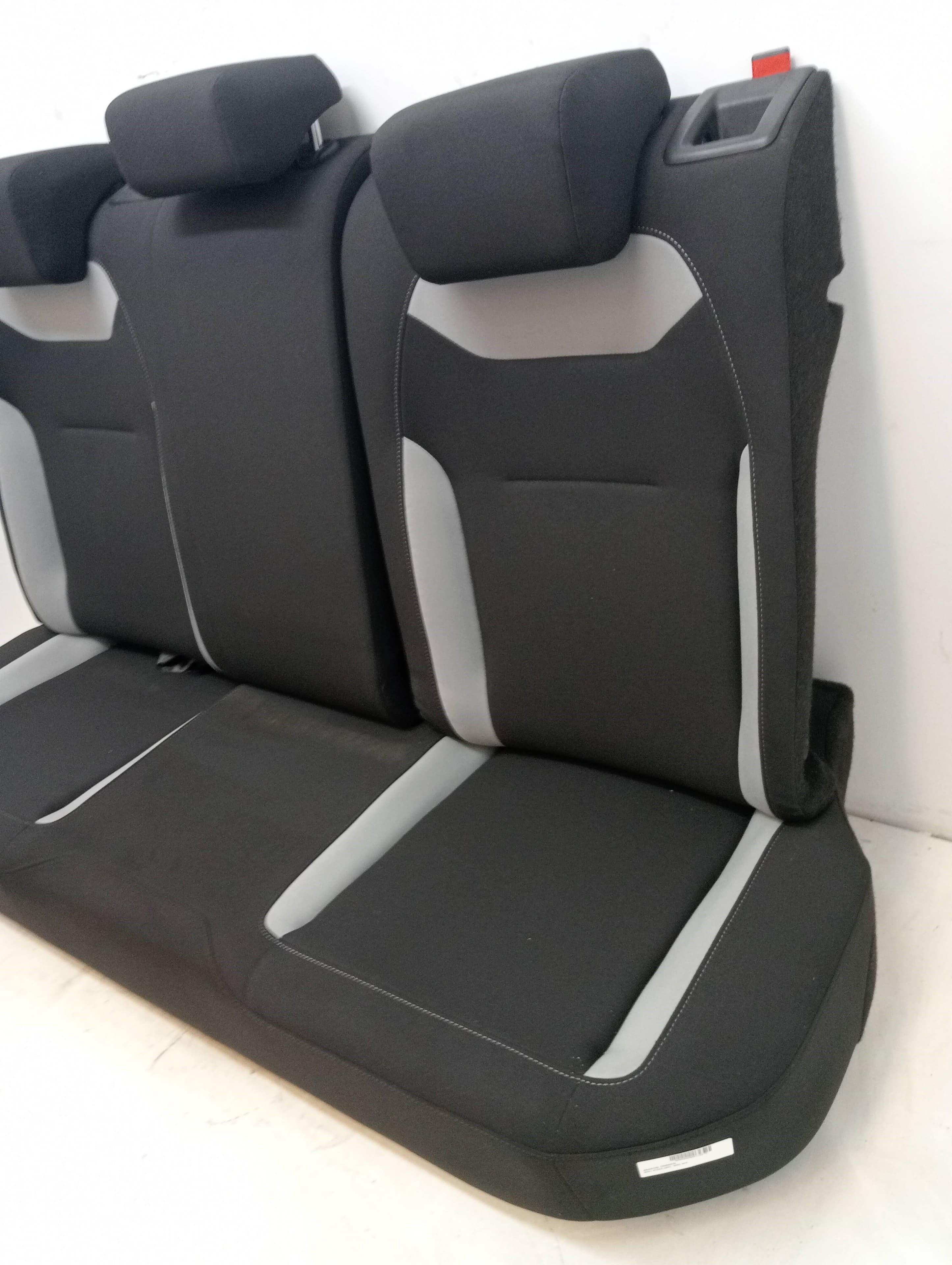 Cerradura asientos traseros SEAT ATECA (KH7) 2