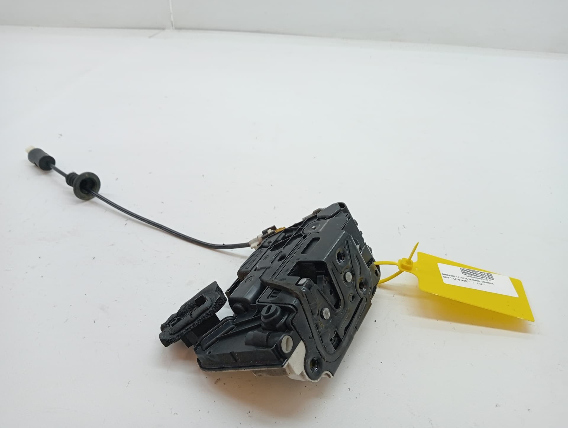 Cerradura puerta trasera izquierda SEAT TOLEDO (KG3)