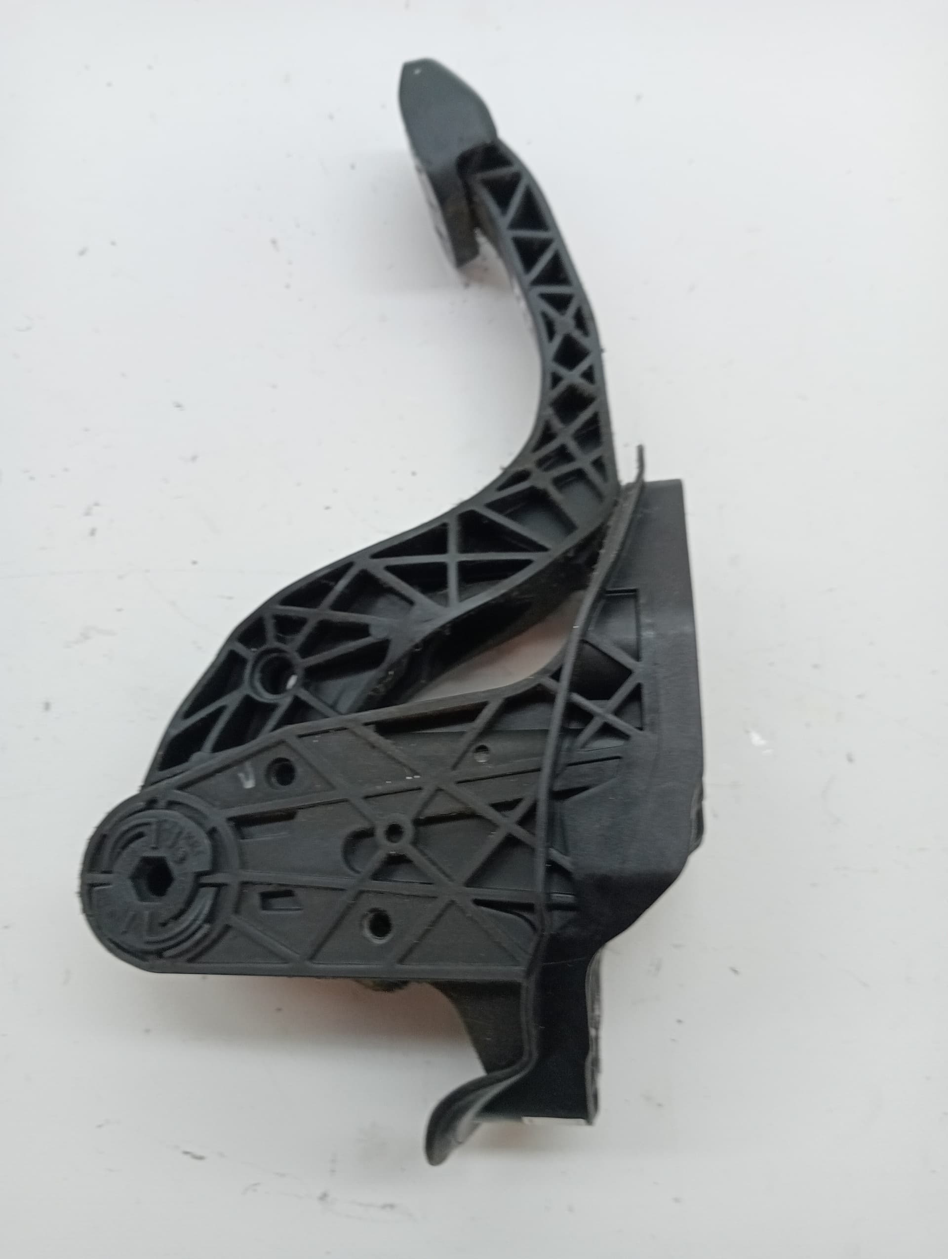 Pedal embrague SEAT TOLEDO (KG3) 3