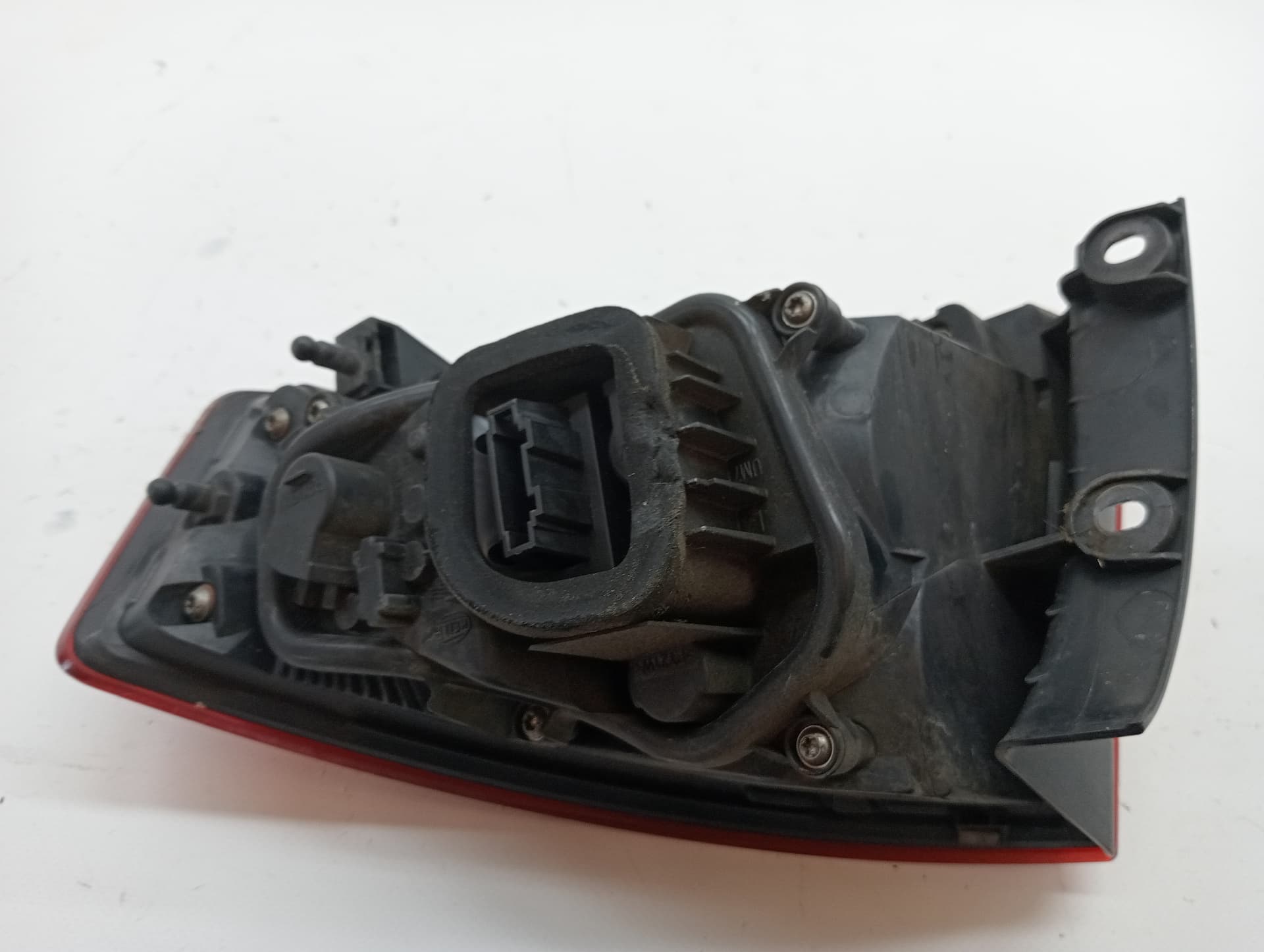 Piloto trasero izquierdo SEAT TOLEDO (KG3) 2