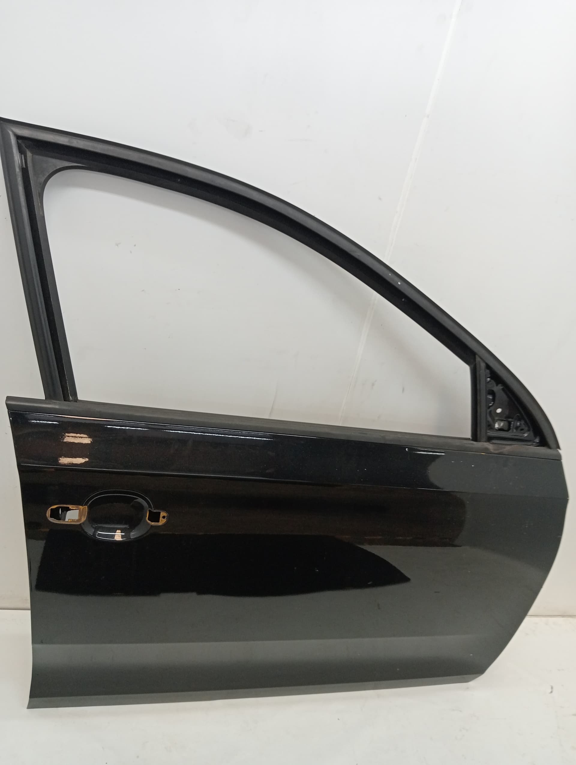 Puerta delantera derecha SEAT TOLEDO (KG3)