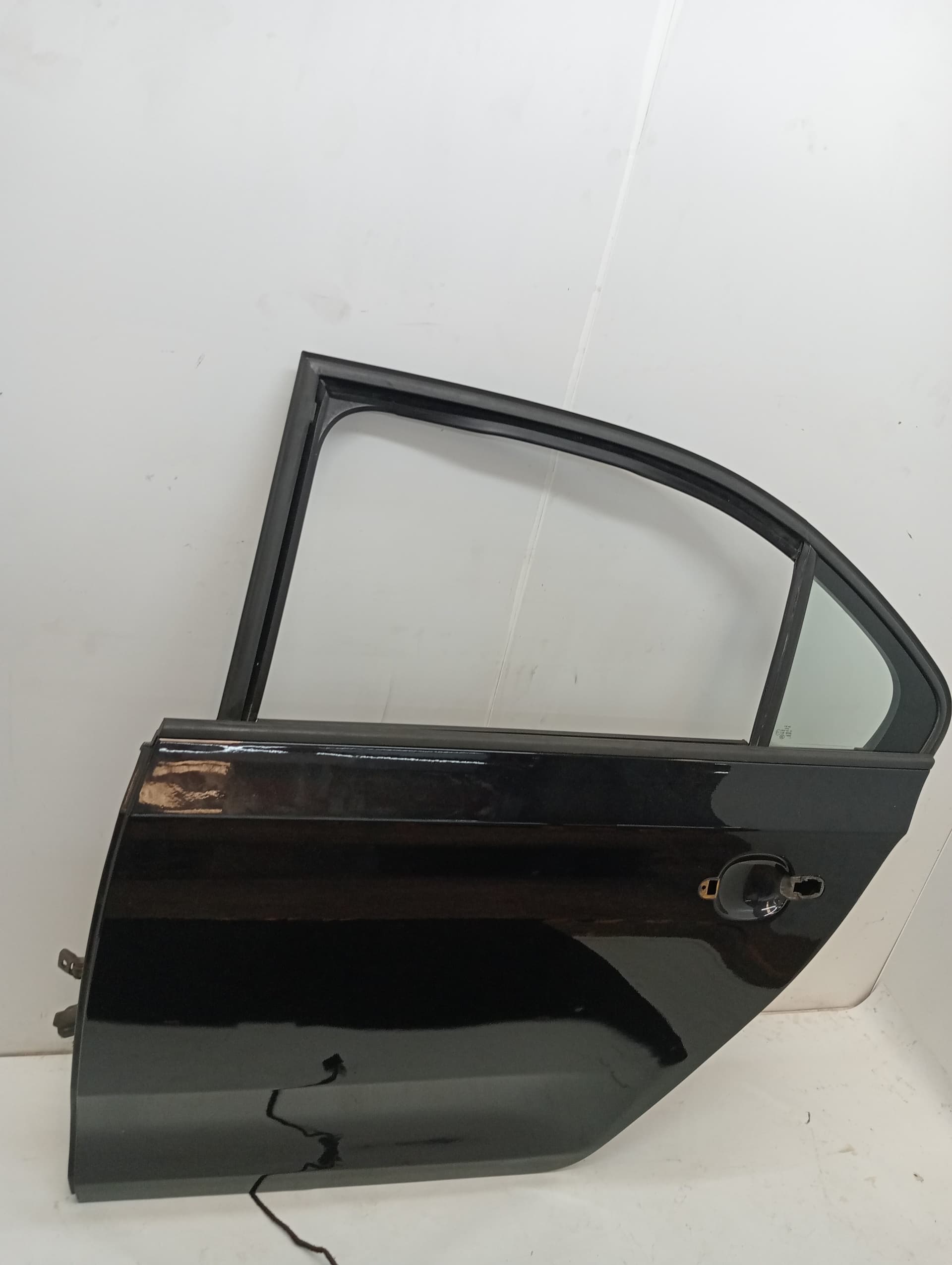 Puerta trasera izquierda SEAT TOLEDO (KG3)
