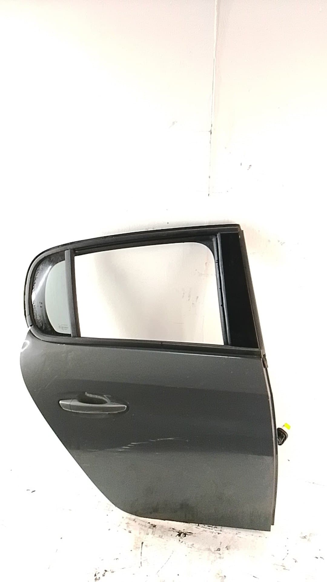 Puerta trasera derecha PEUGEOT 208 (P2)