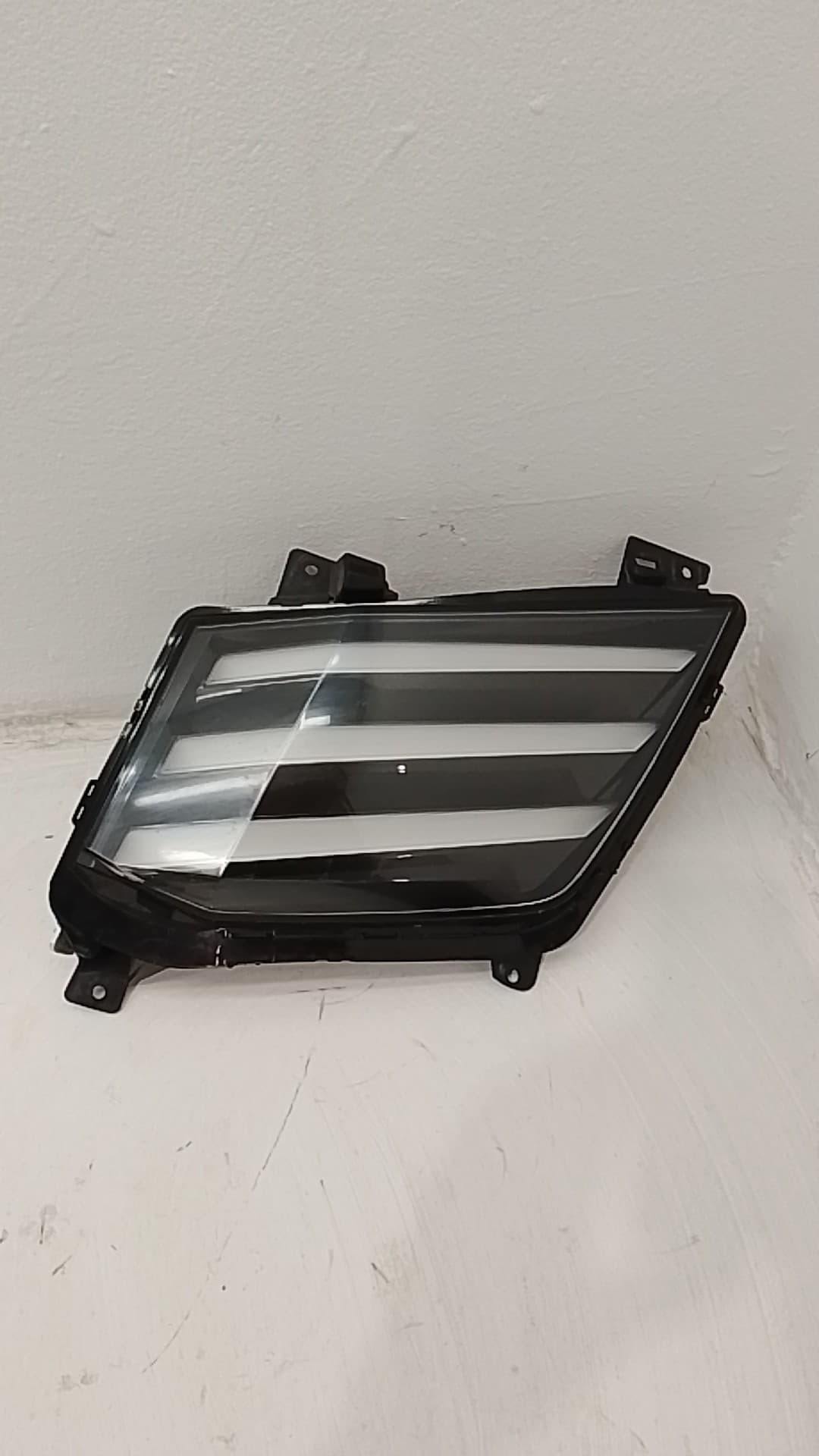 Faro antiniebla derecho PEUGEOT 208 (P2)