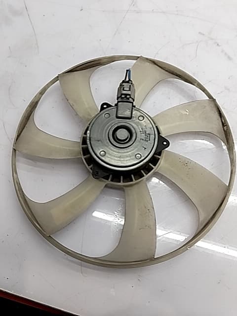 Electroventilador TOYOTA YARIS (KSP9/SCP9/NLP9) 3