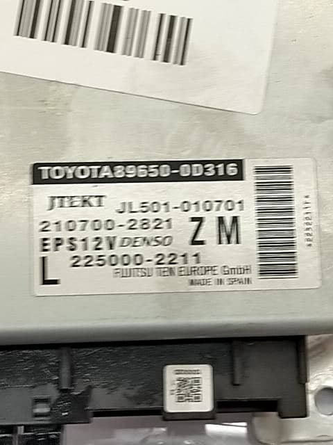 Recambio TOYOTA YARIS (KSP9/SCP9/NLP9) ref. 896500D316 3