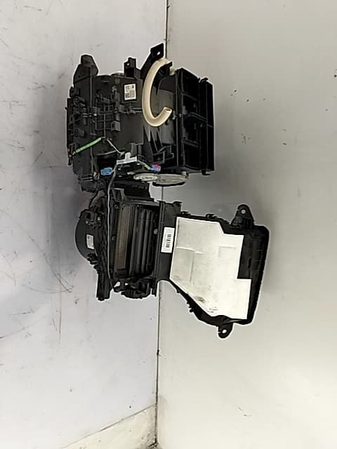 Mueble interior calefaccion TOYOTA YARIS (KSP9/SCP9/NLP9)