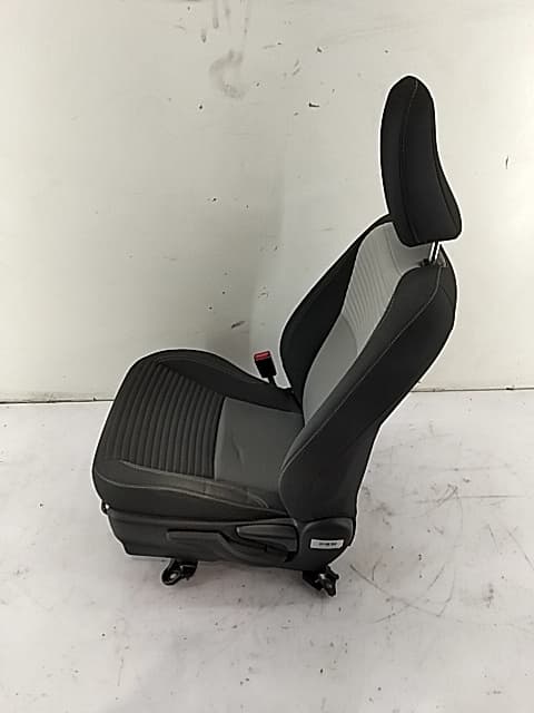 Asiento delantero izquierdo TOYOTA YARIS (KSP9/SCP9/NLP9) 2