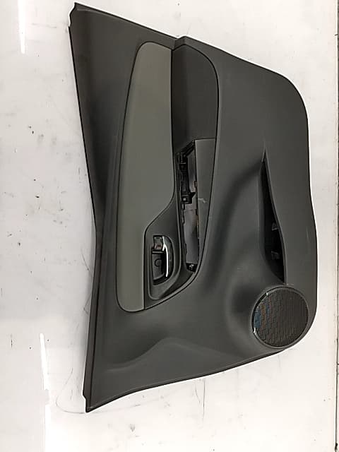 Guarnecido puerta delantera derecha TOYOTA YARIS (KSP9/SCP9/NLP9)