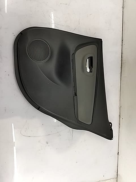 Guarnecido puerta trasera derecha TOYOTA YARIS (KSP9/SCP9/NLP9)