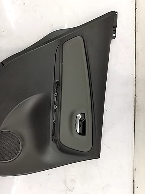 Guarnecido puerta trasera derecha TOYOTA YARIS (KSP9/SCP9/NLP9) 2