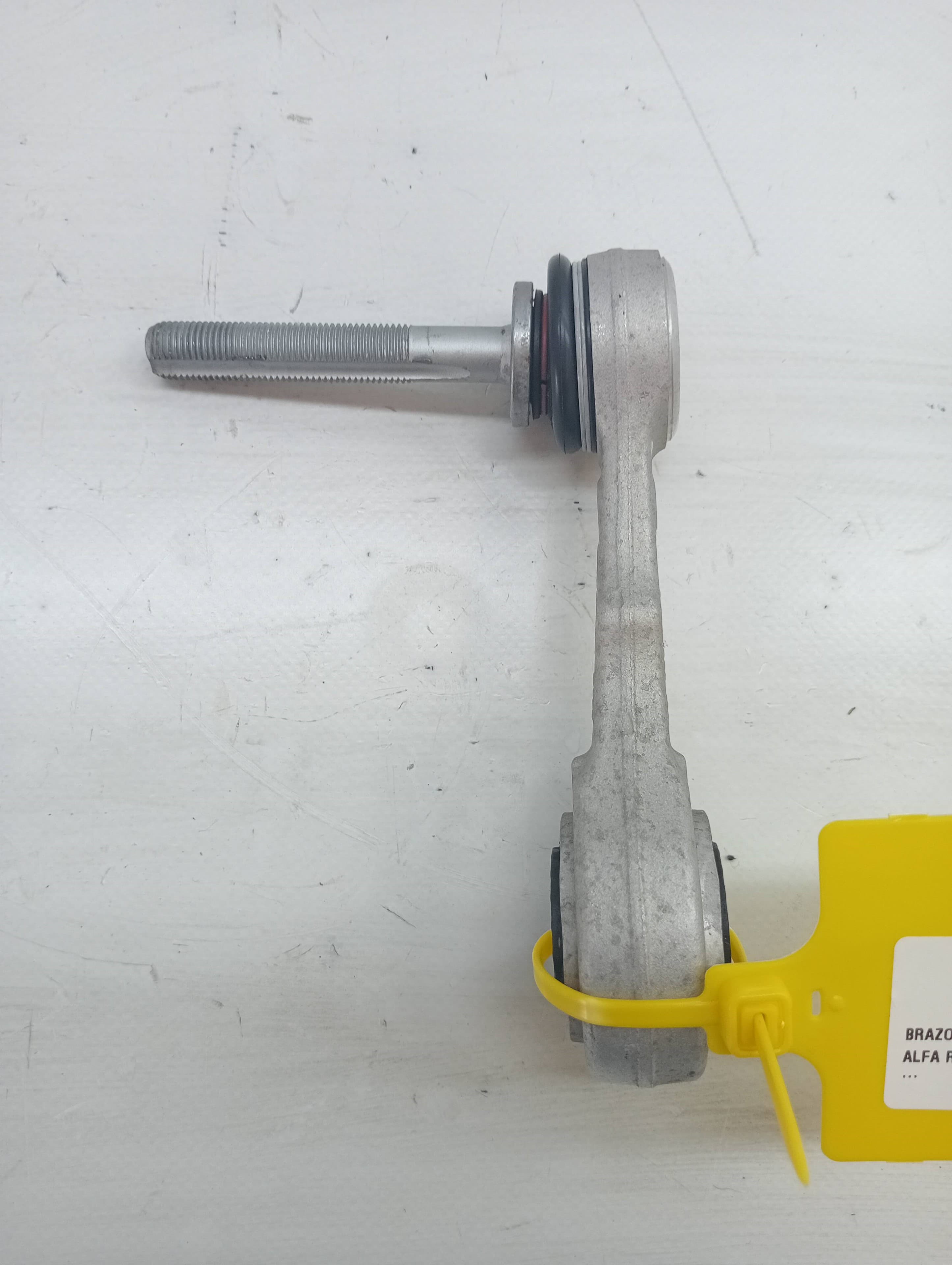 Brazo suspension inferior trasero izquierdo ALFA ROMEO STELVIO (630)