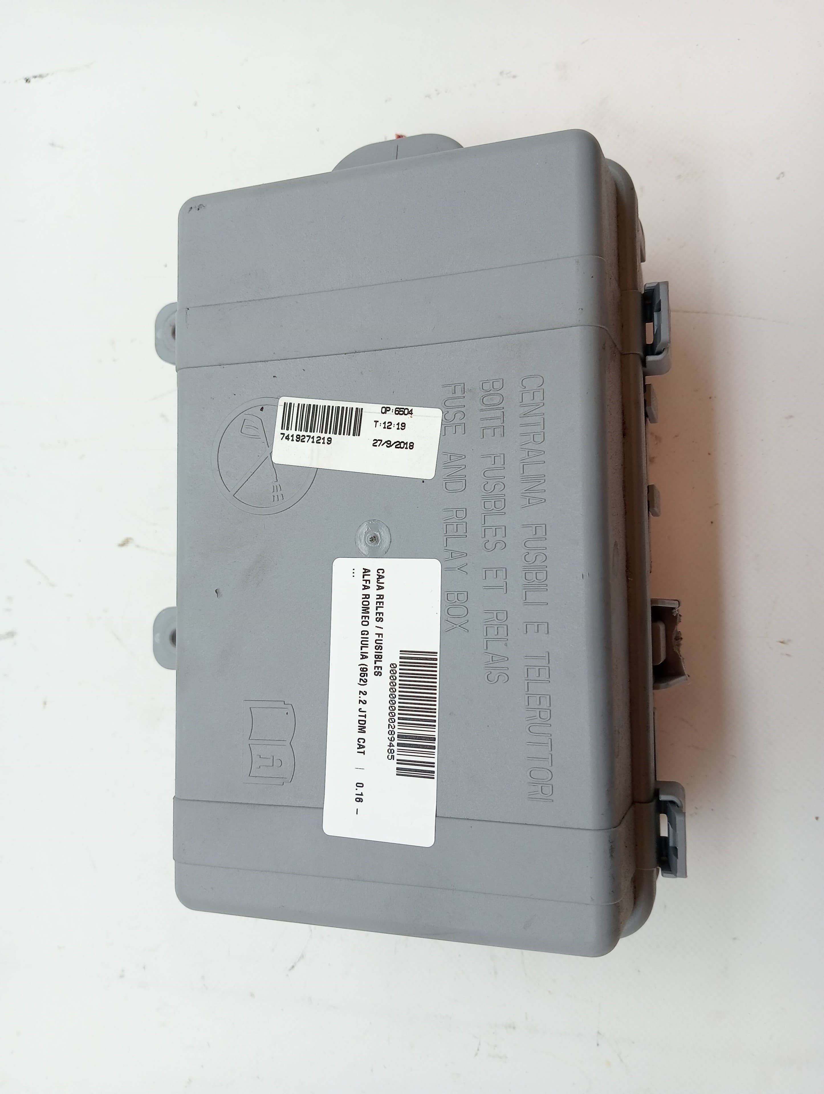 Caja reles / fusibles ALFA ROMEO STELVIO (630)