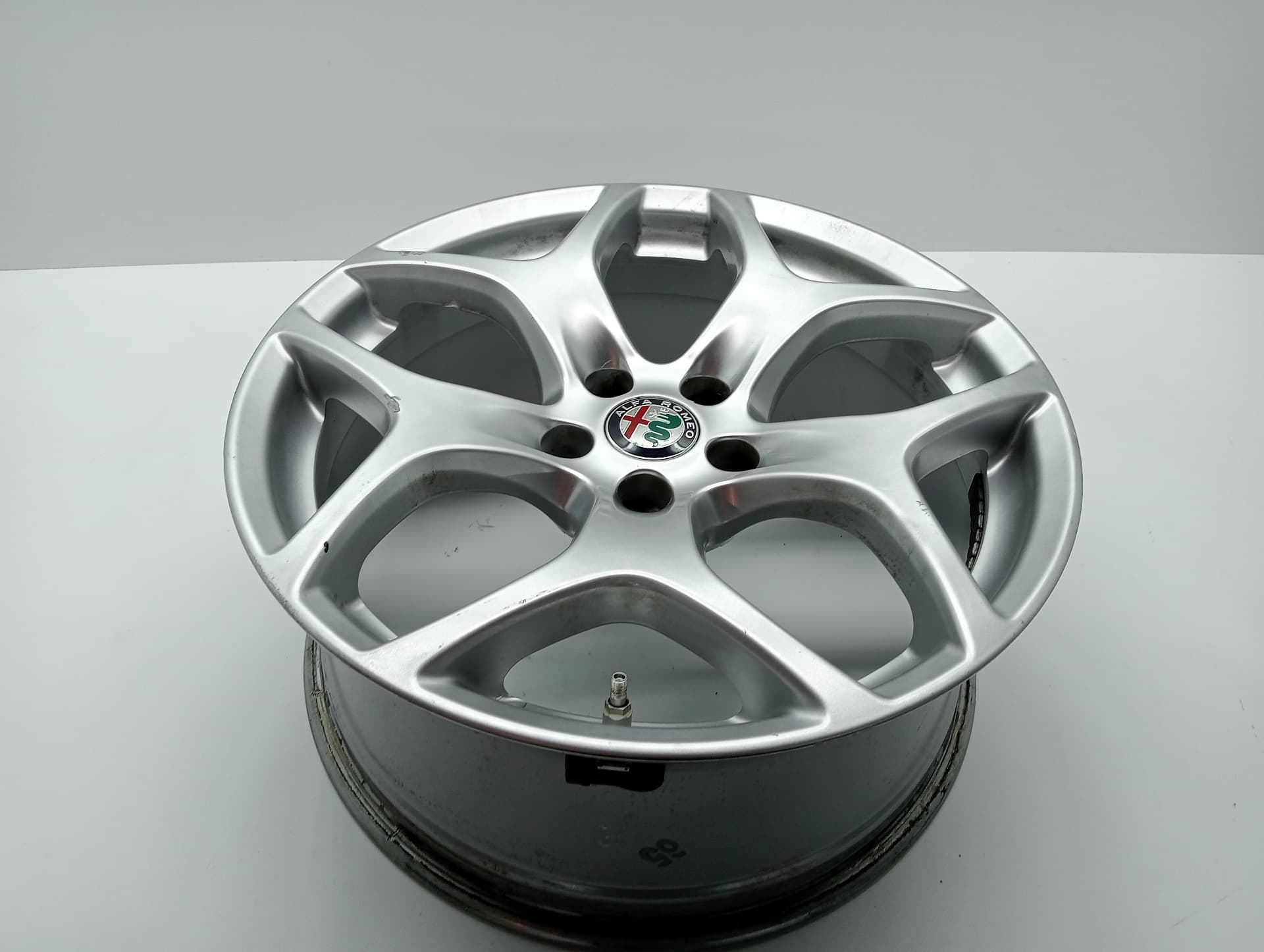 Llanta ALFA ROMEO STELVIO (630)