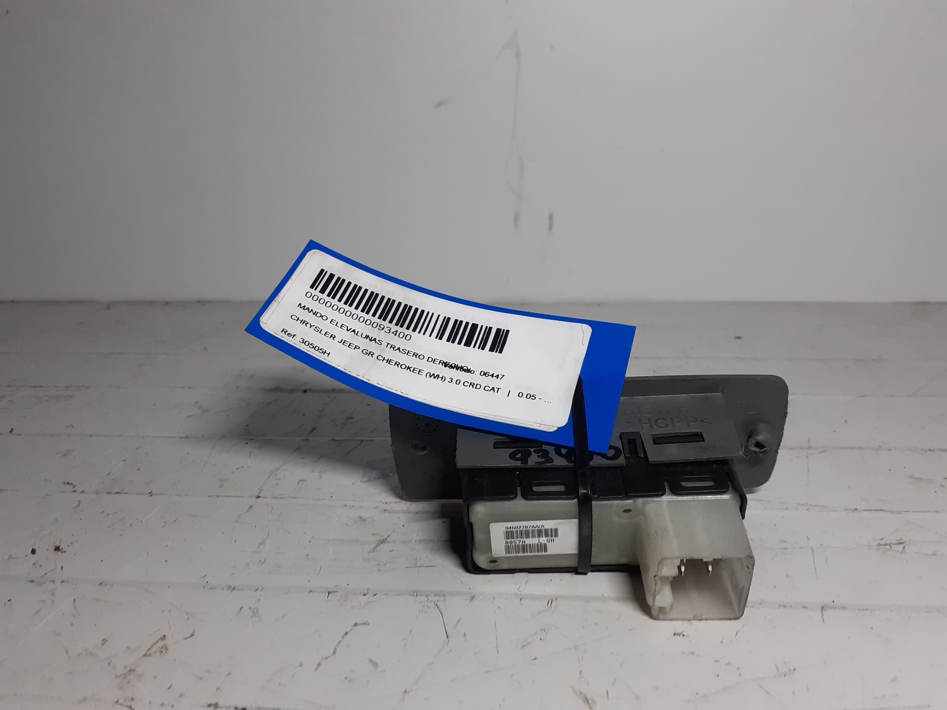 Mando elevalunas trasero derecho CHRYSLER JEEP GR.CHEROKEE (WH)