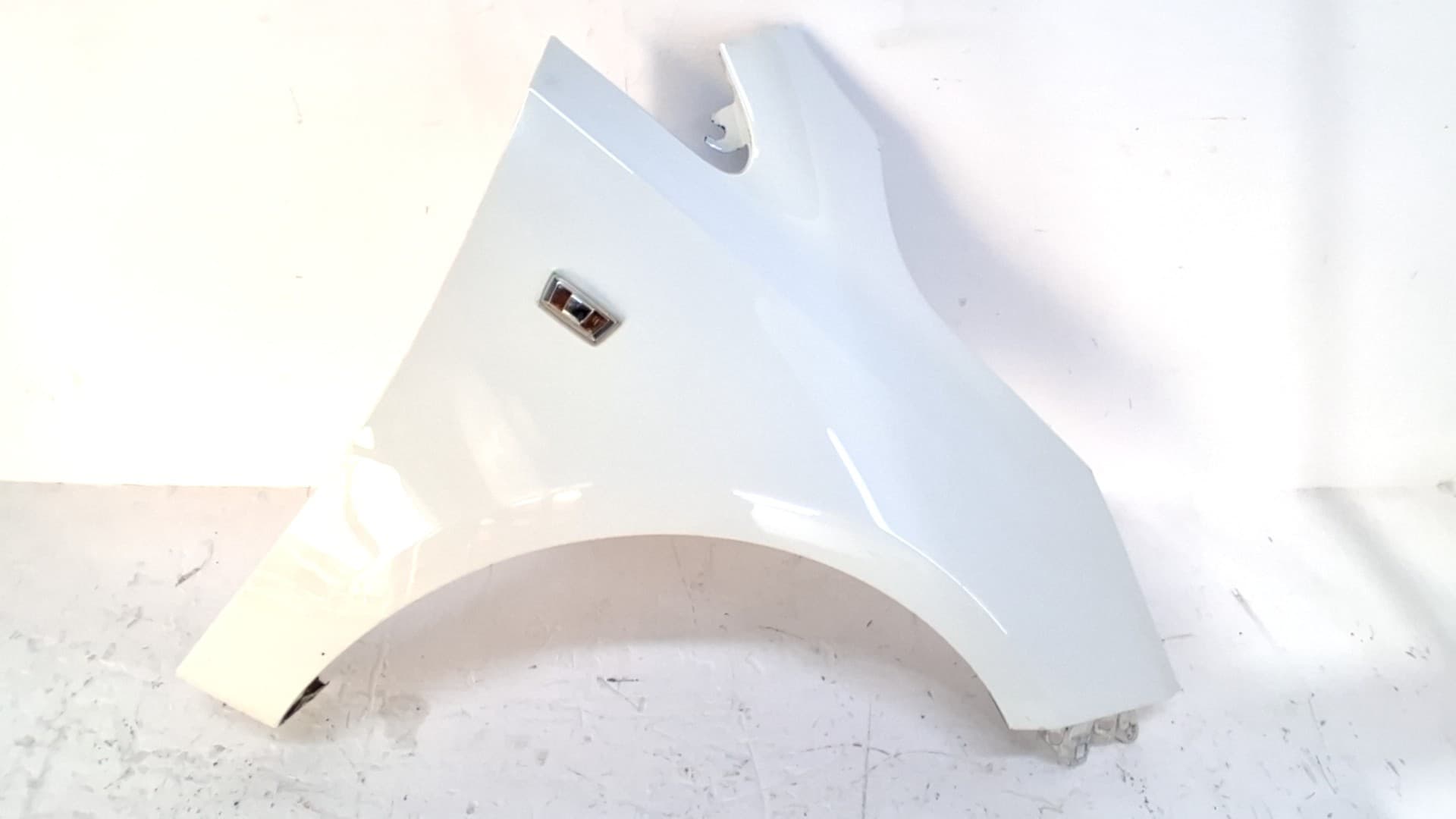 Aleta delantera derecha OPEL CORSA E