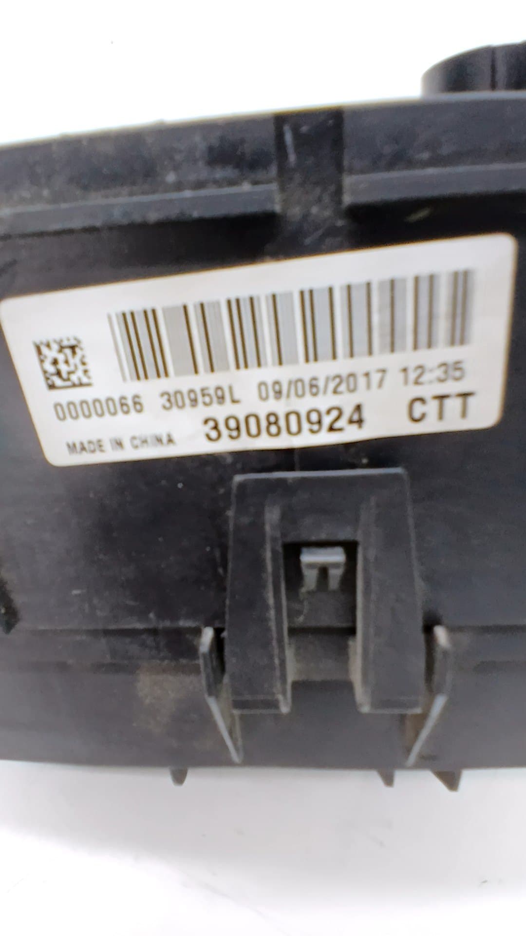 Caja reles / fusibles OPEL CORSA E 2