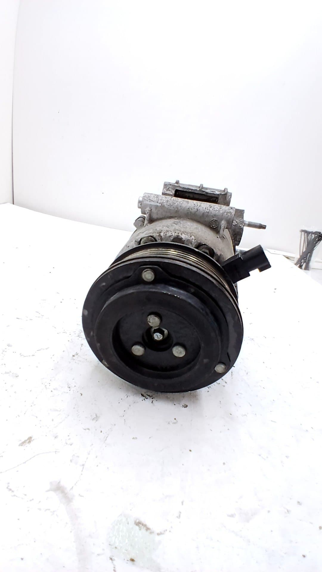 Recambio FORD FIESTA VI VAN ref. 1764088 4