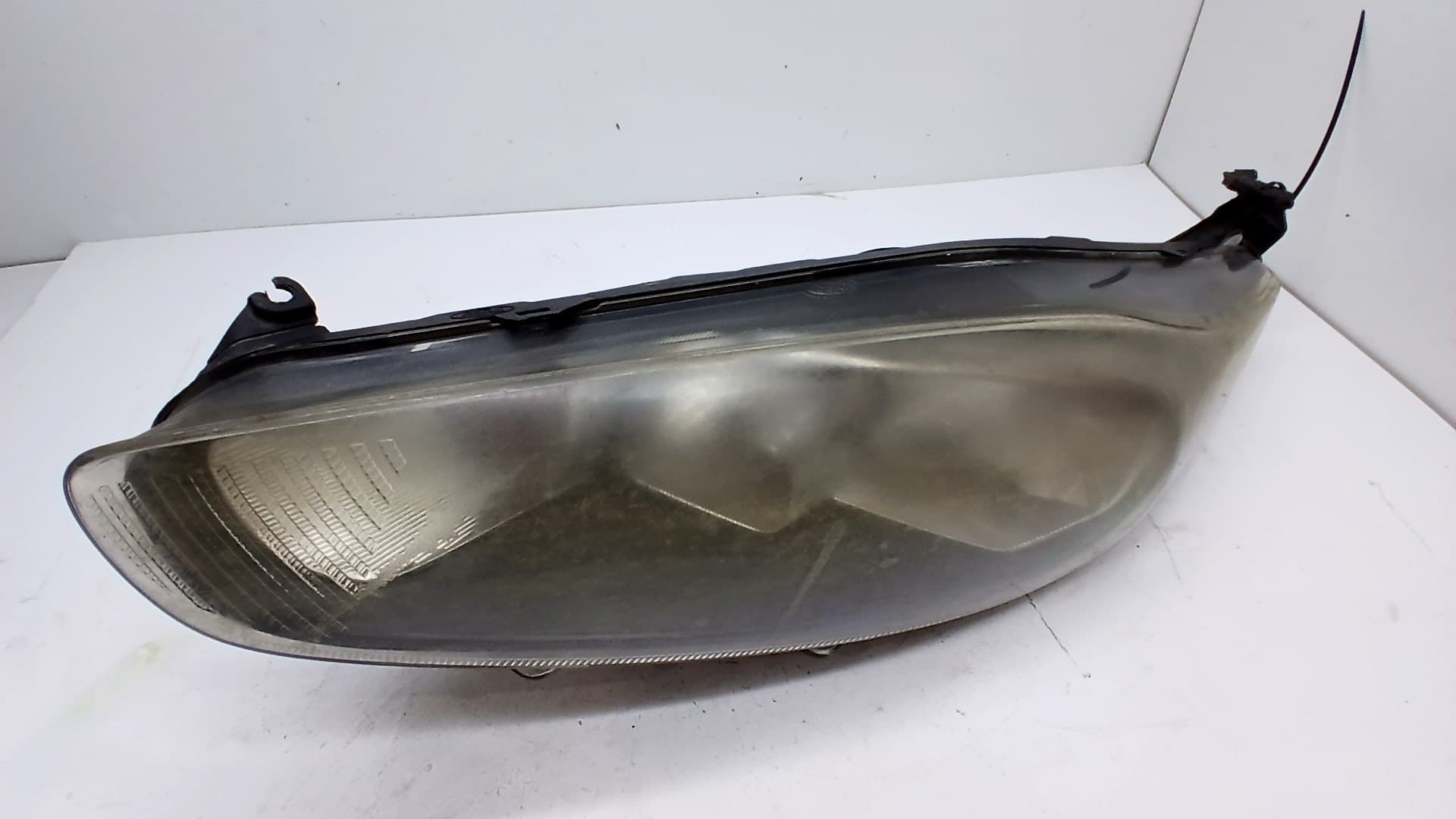 Faro izquierdo FORD FIESTA VI VAN