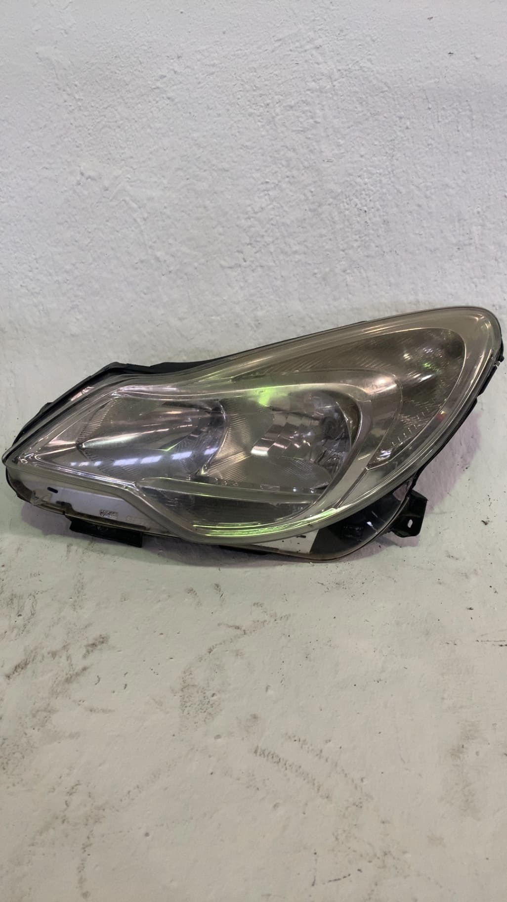 Faro izquierdo OPEL CORSA D