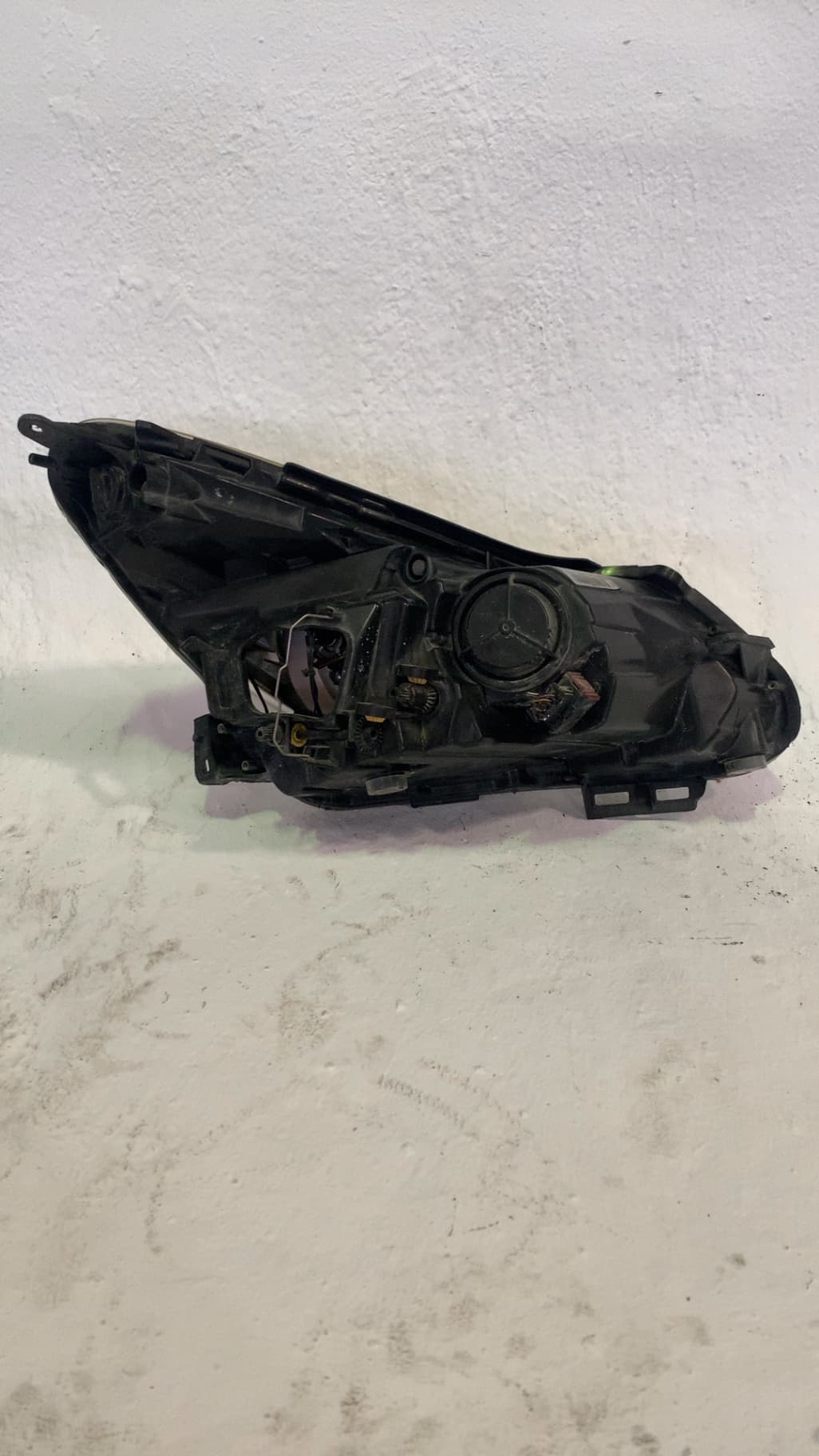 Faro izquierdo OPEL CORSA D 2
