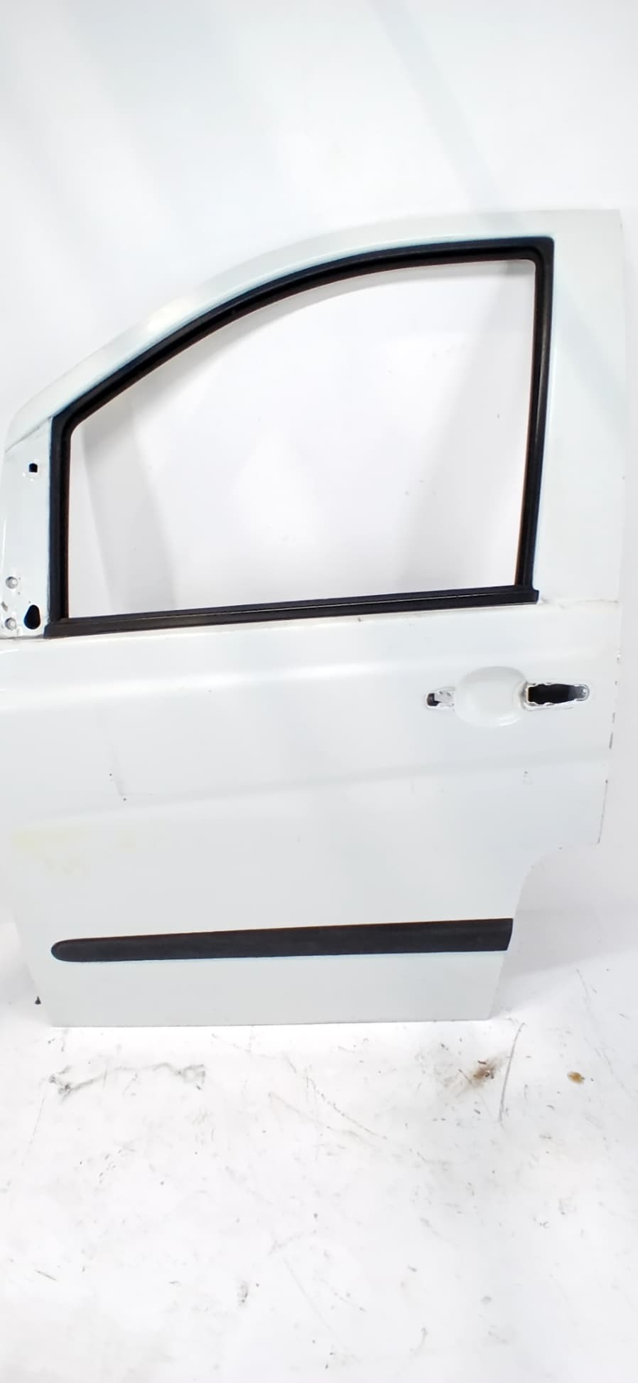 Puerta delantera izquierda MERCEDES-BENZ VITO (W639) BASIC, COMBI