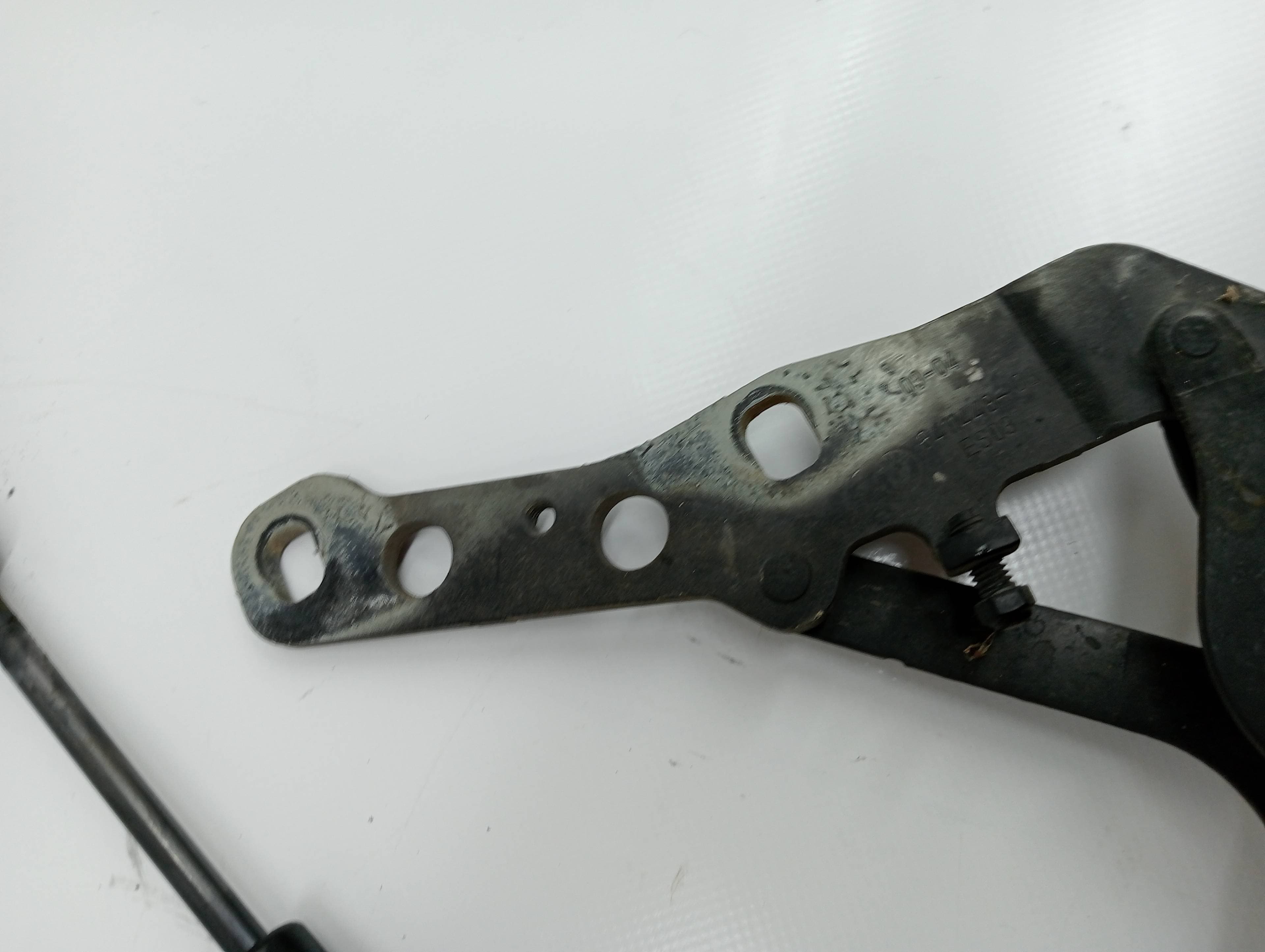 Amortiguadores capo BMW X3 (E83) 2
